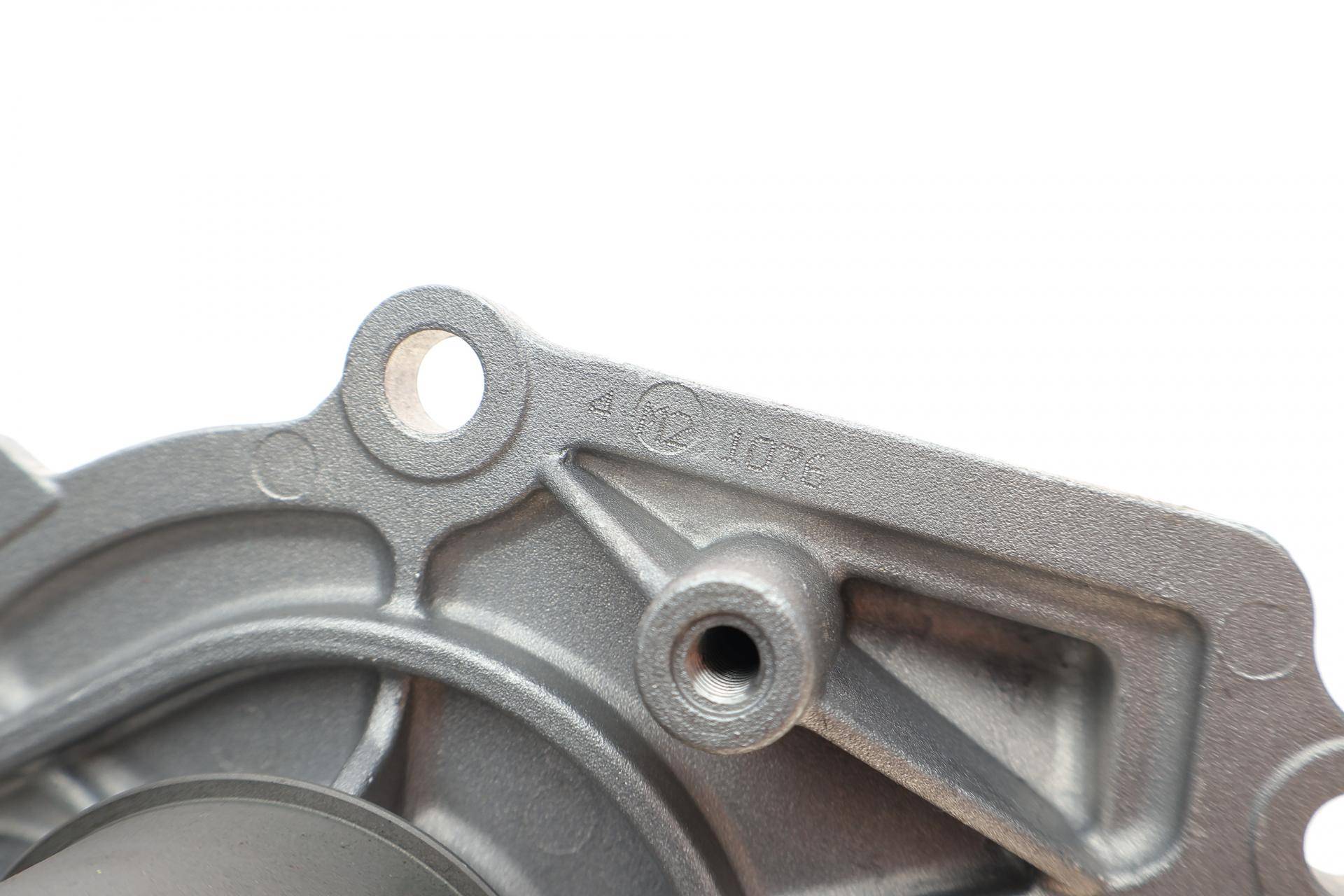 Помпа води Jeep Cherokee/Wrangler 2.8 CRD 07-/Chrysler Voyager 2.8 CRD 07- (R/B) (7 лоп.)