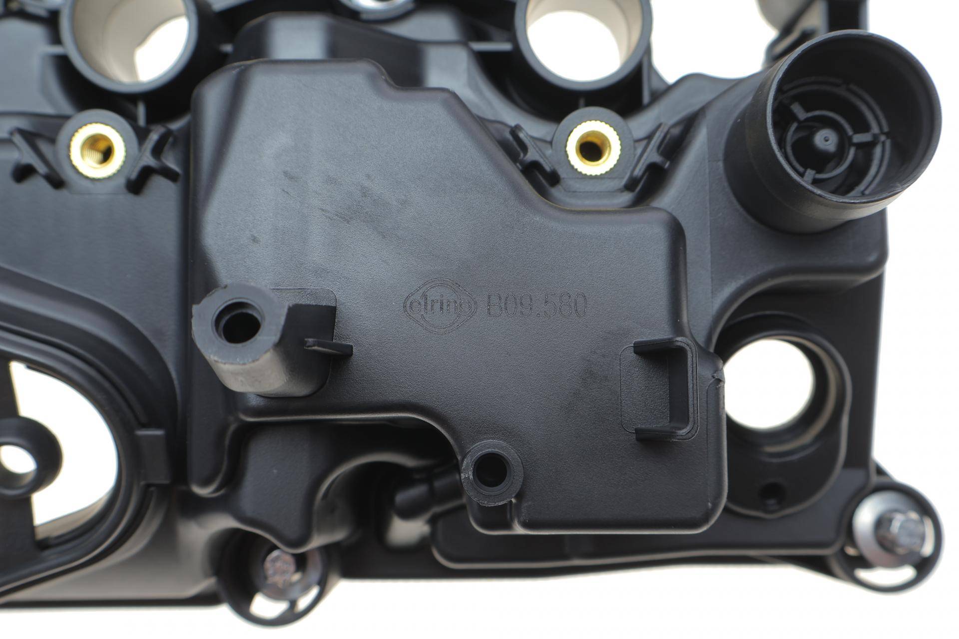 Кришка клапанів BMW 3 (F30/F80)/4 (F32/F82)/5 (F10/)X5 (F15/F85) 1.5 13- B38