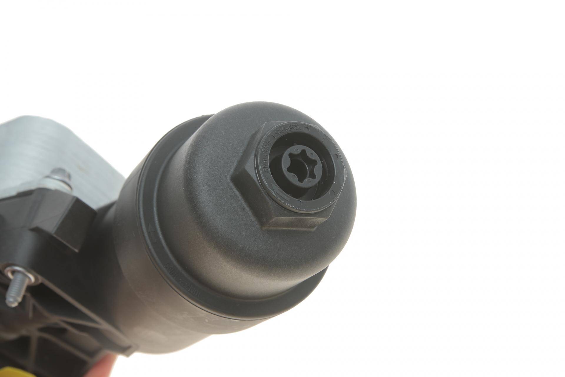 Корпус фільтра масляного (з радіатором) BMW 2 (F46/F45)/X1 (F48)/X2 (F39) 15- (B37/B48/B38)