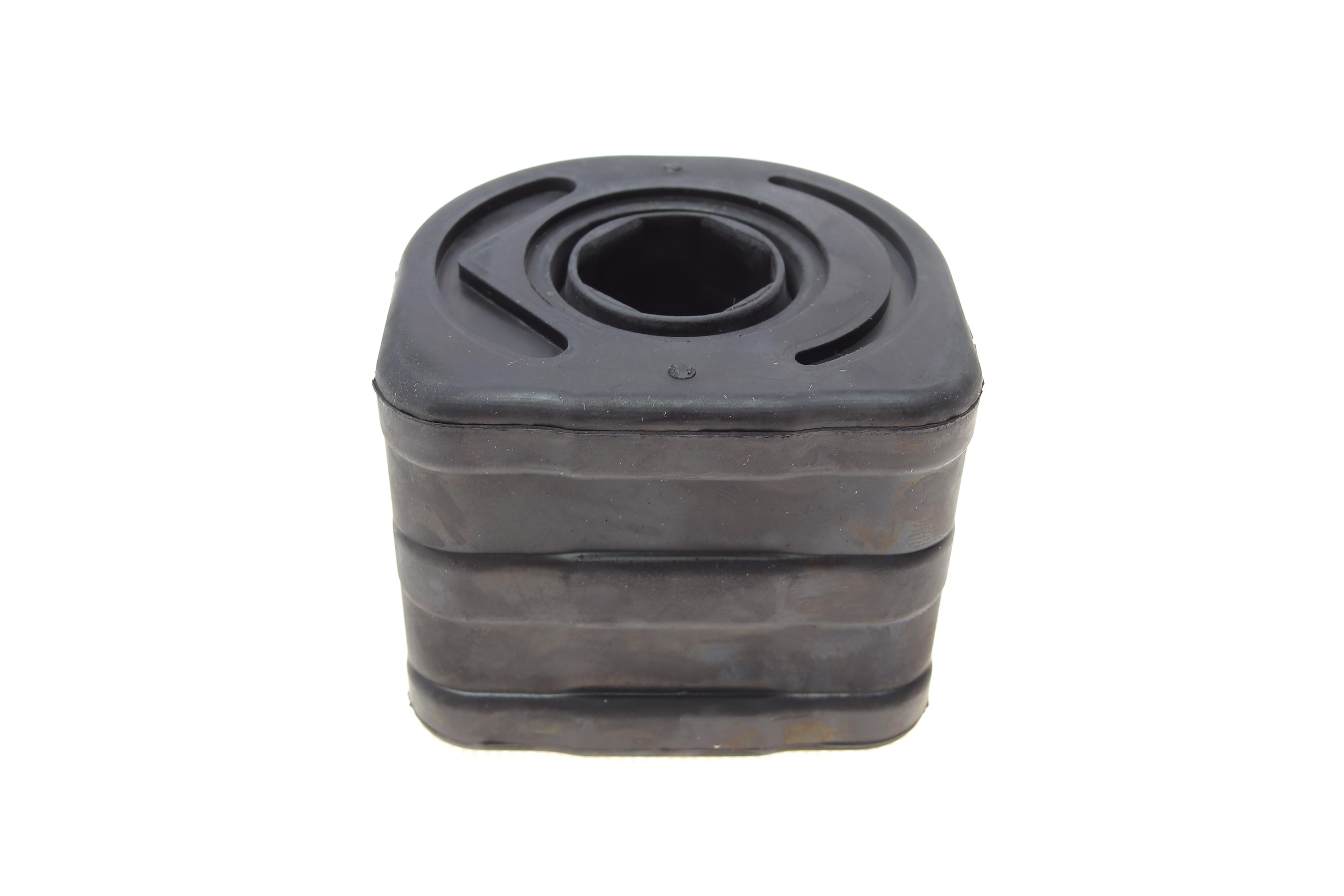 Сайлентблок важеля (переднього/знизу/ззаду) Subaru Swift 1.3 89-04