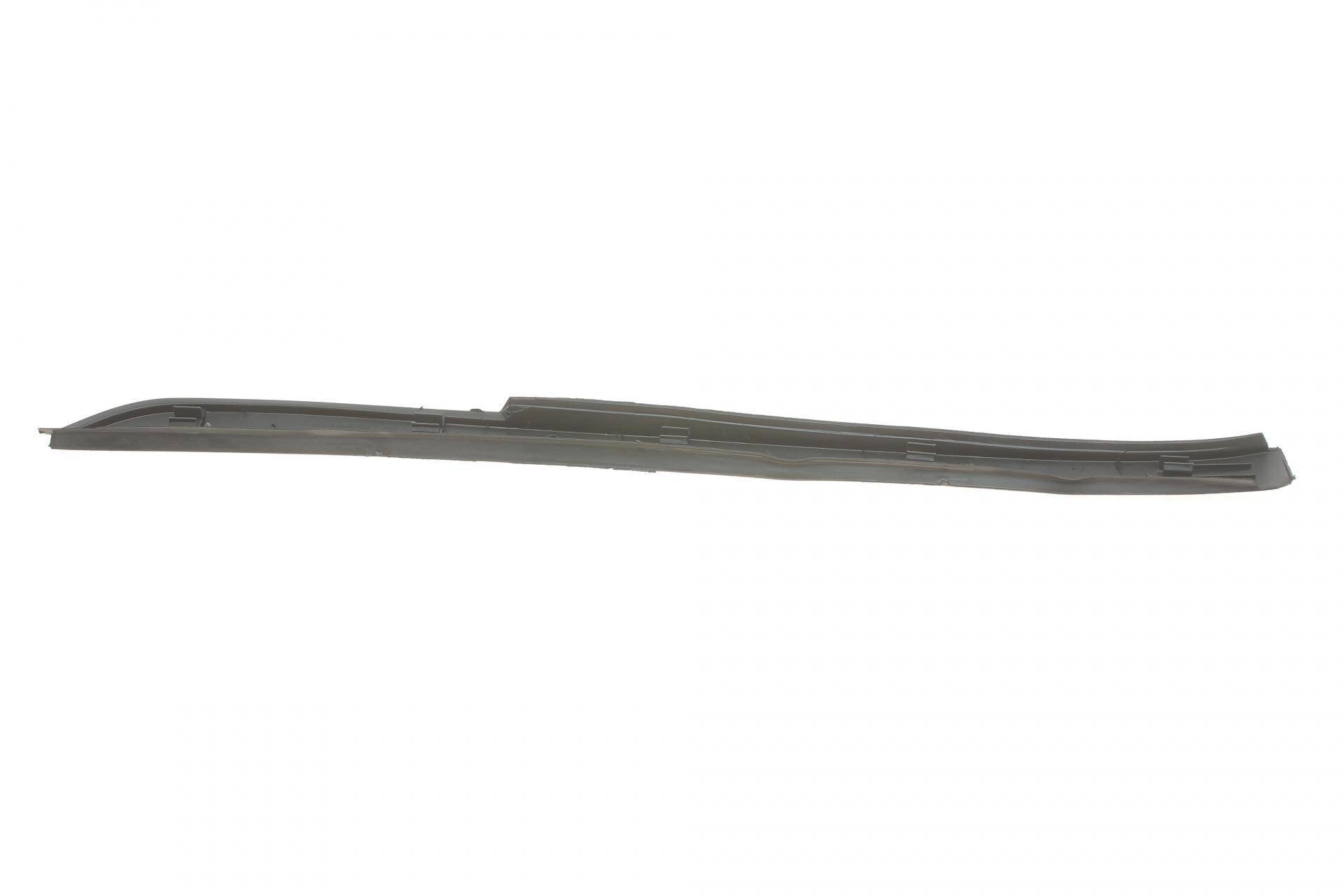 Накладка скла лобового MB Vito (W638) 96-03 (L)