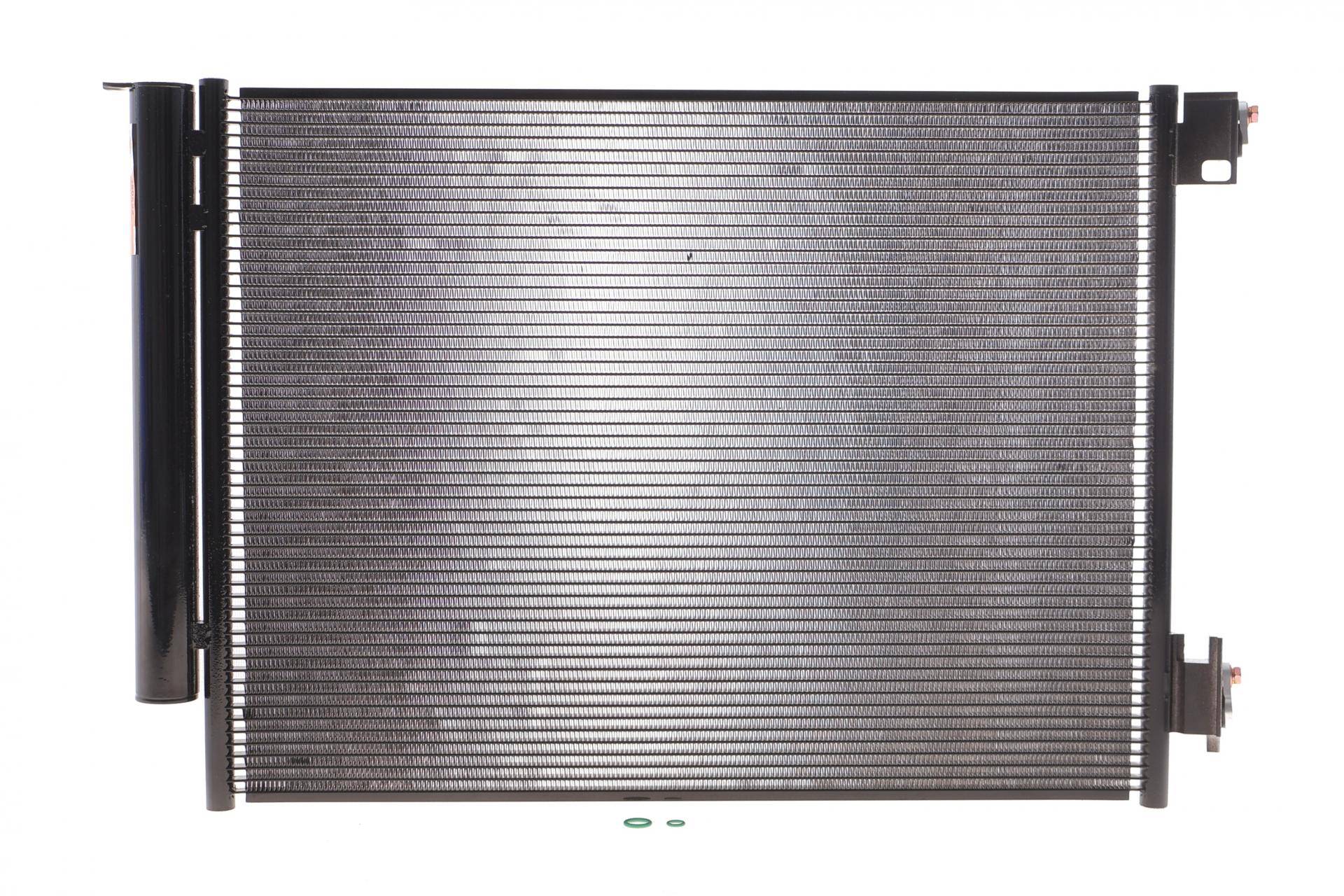 Радіатор кондиціонера (з осушувачем) Dacia Logan/Duster/Sandero/Renault Clio 1.2/1.5 10-