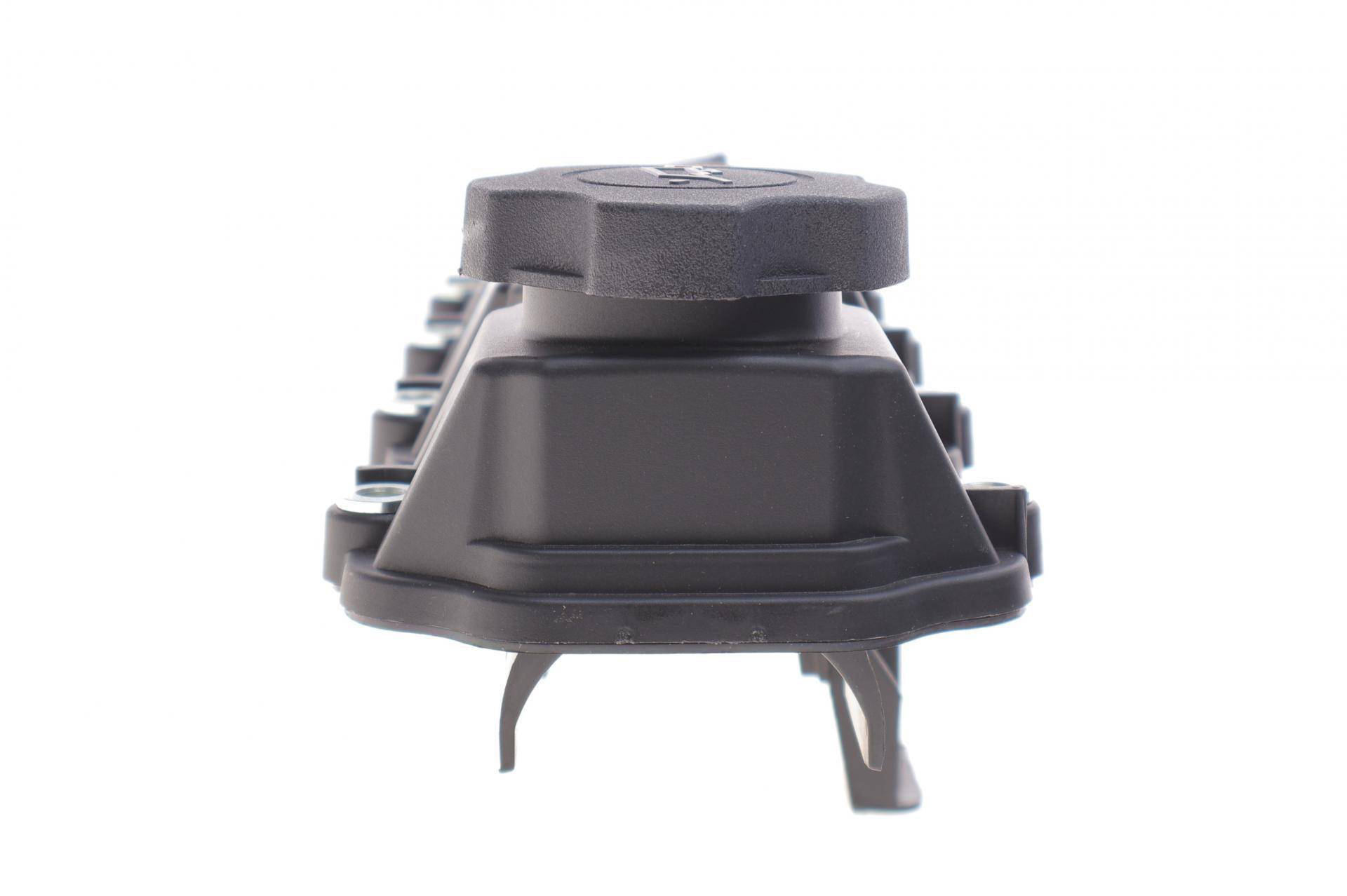 Кришка клапанів Daewoo Lanos 1.3/1.5 97-