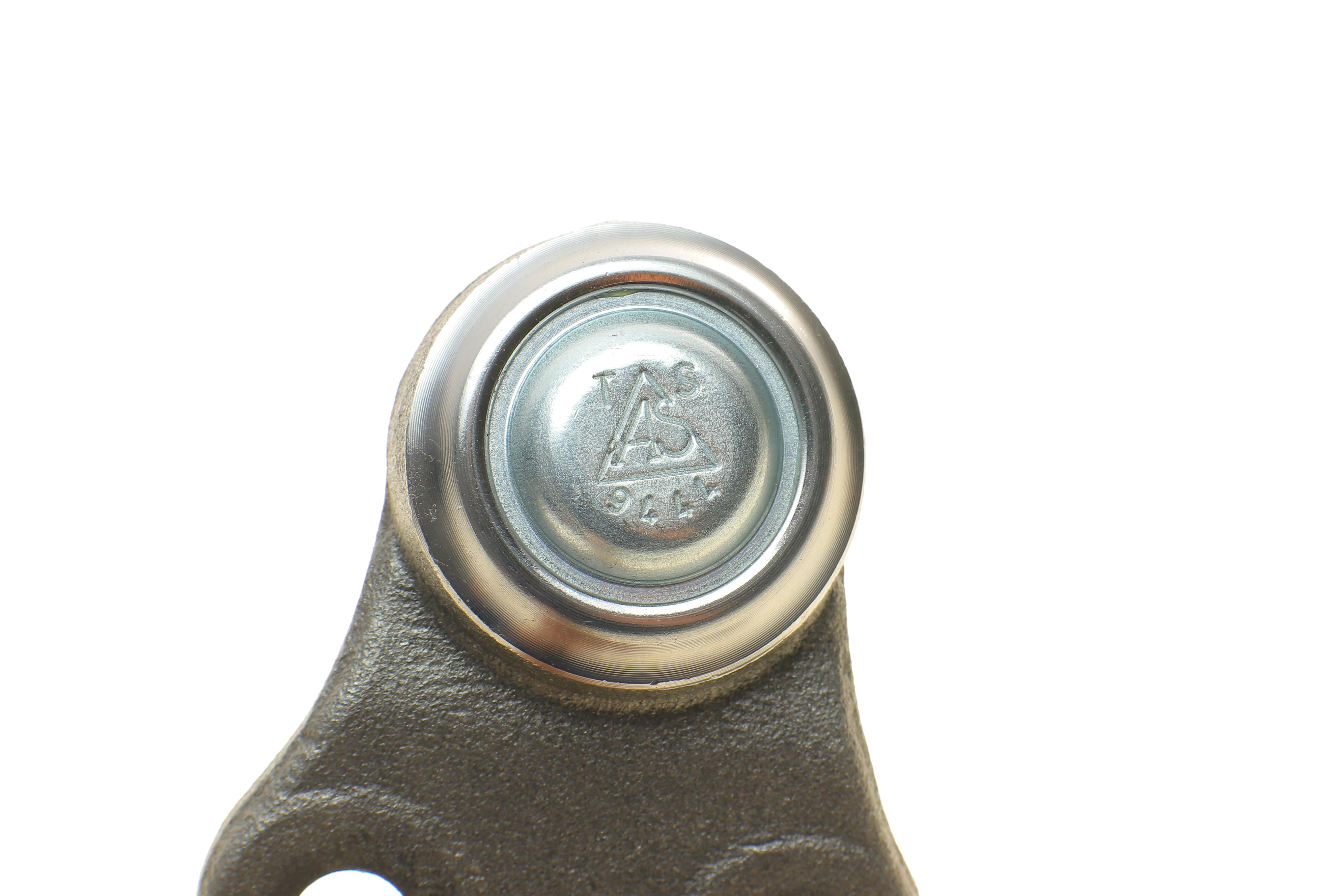 Опора кульова (передня/знизу) Ford Focus II 1.4-2.0TDCi 04-12/C-Max 07-10/Volvo C30/C70/S40 04-