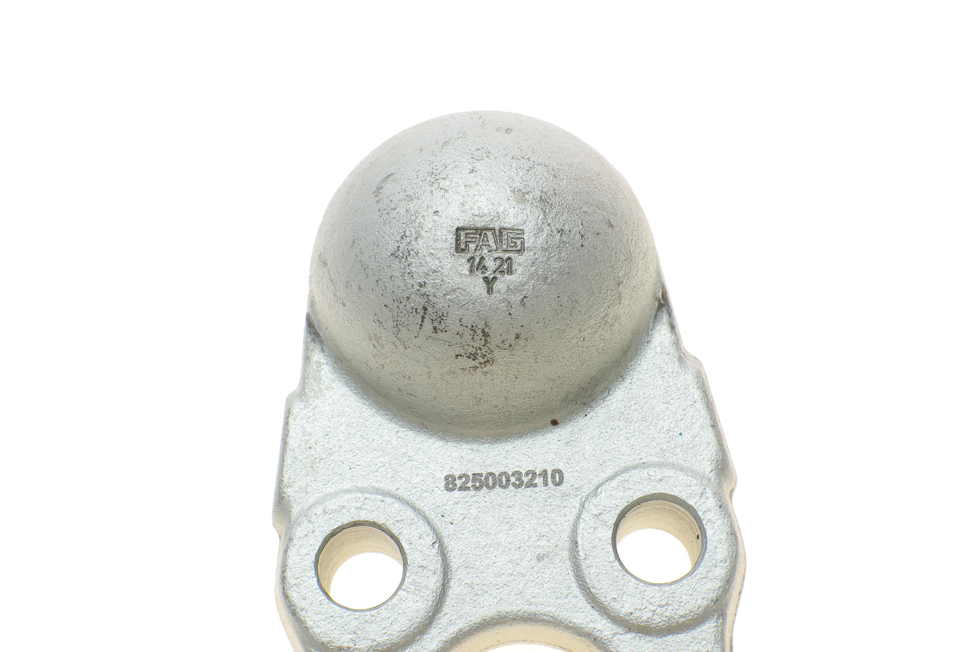 Опора кульова (передня/знизу/R) Mitsubishi Pajero 90-