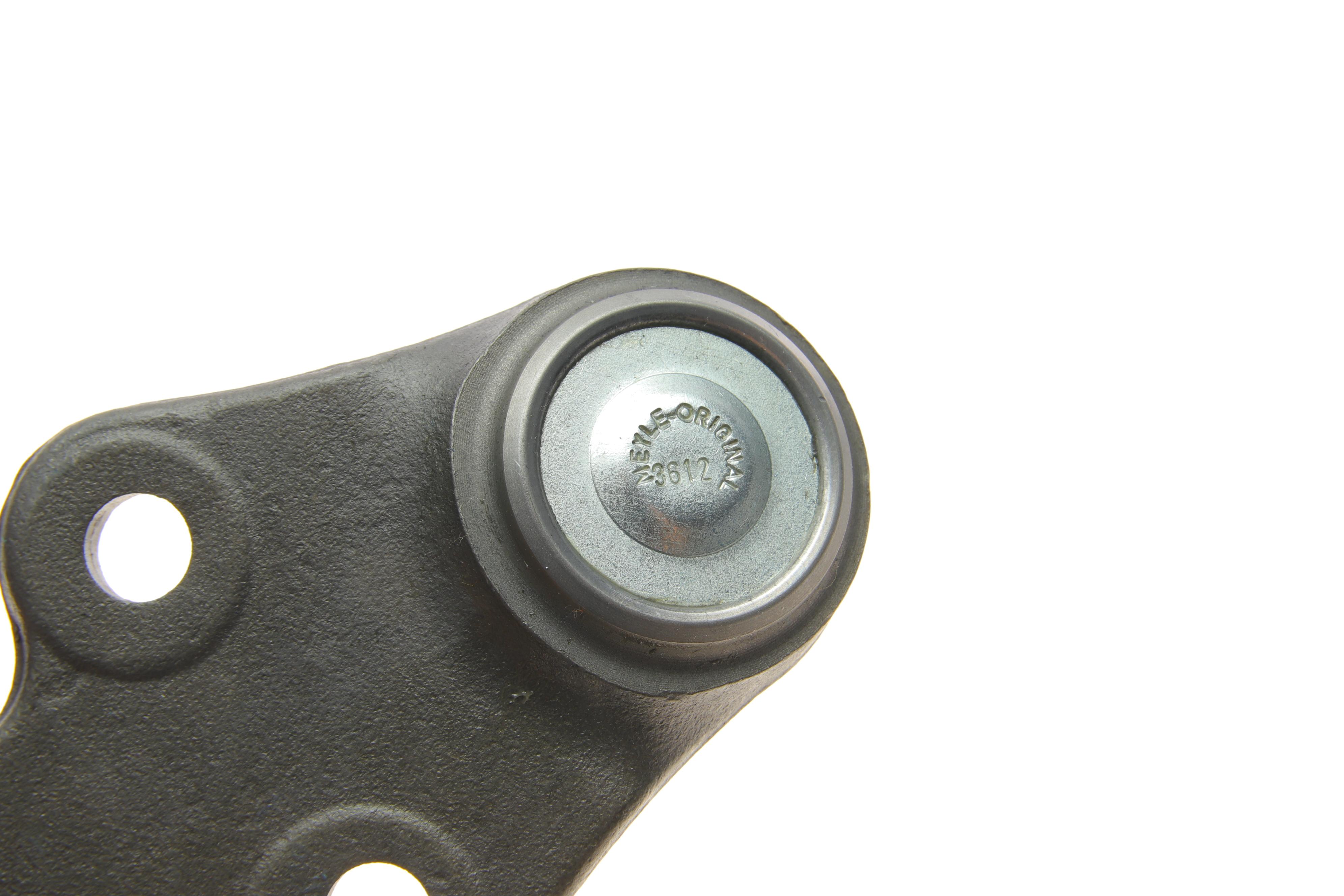 Опора кульова (передня/знизу) Ford Focus II 1.4-2.0TDCi 04-12/C-Max 07-10/Volvo C30/C70/S40 04-