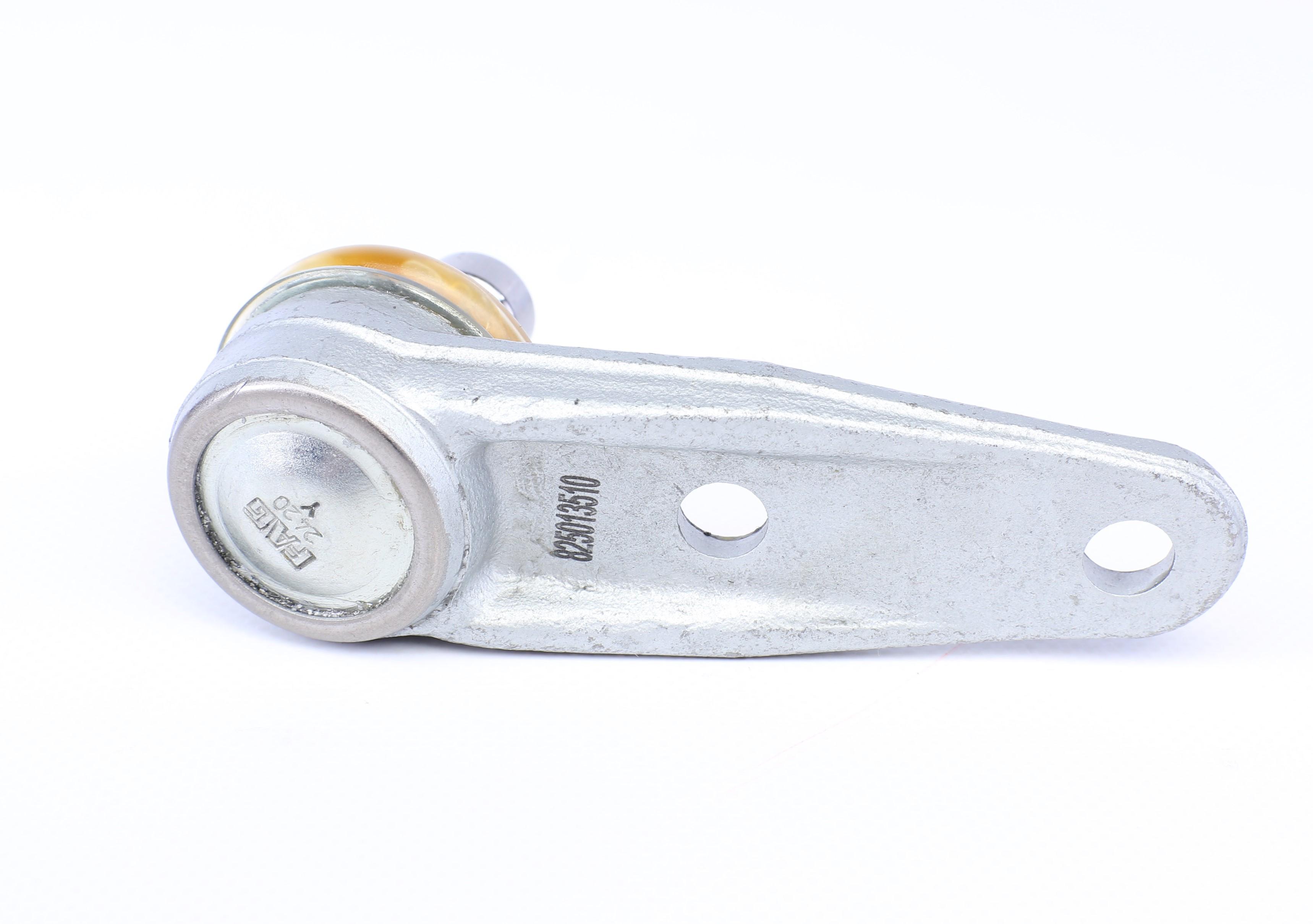 Опора кульова (передня/знизу) Audi 80/ 90/ VW Passat -88