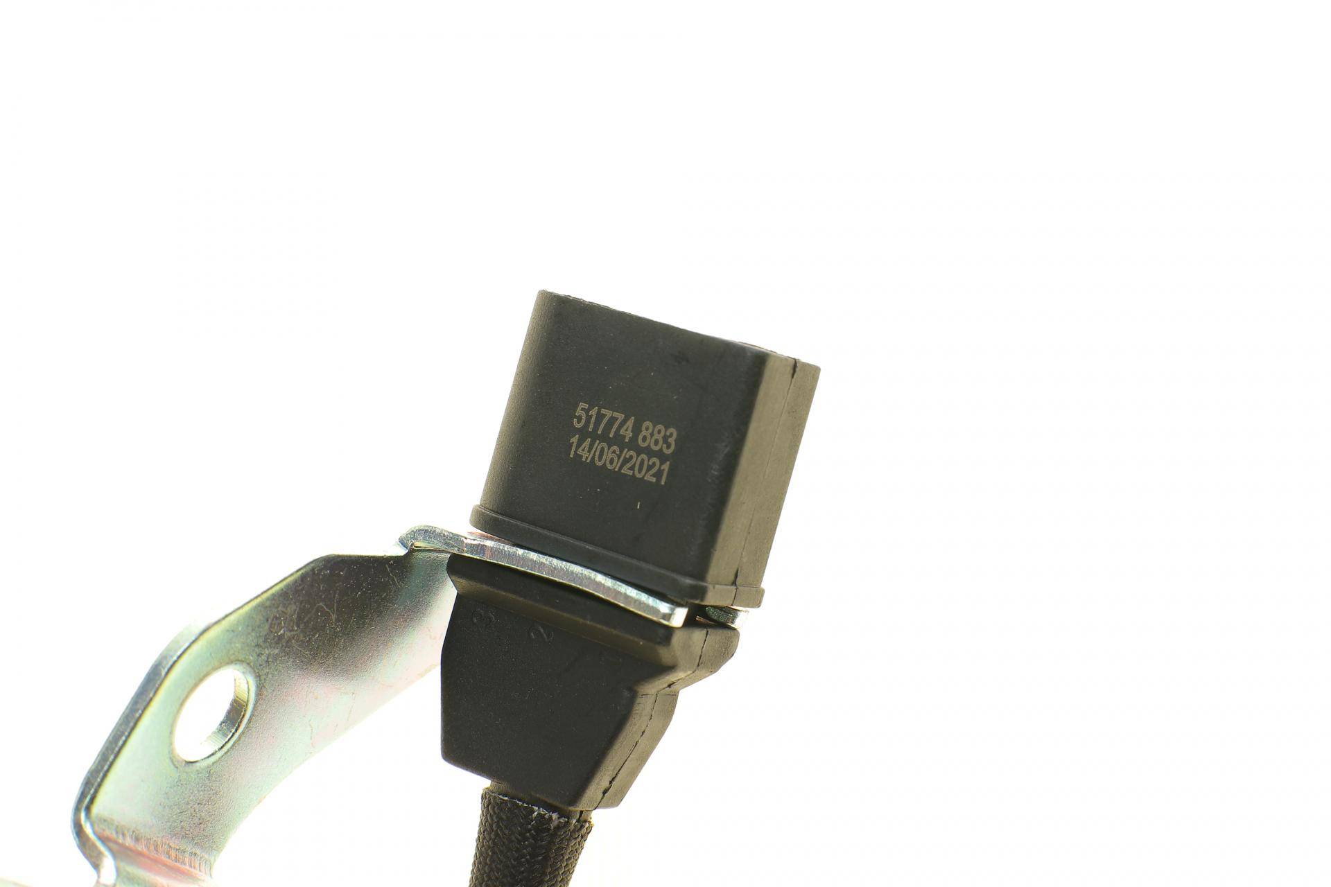 Датчик положення розподільчого валу VW Caddy III 2.0i 06-15