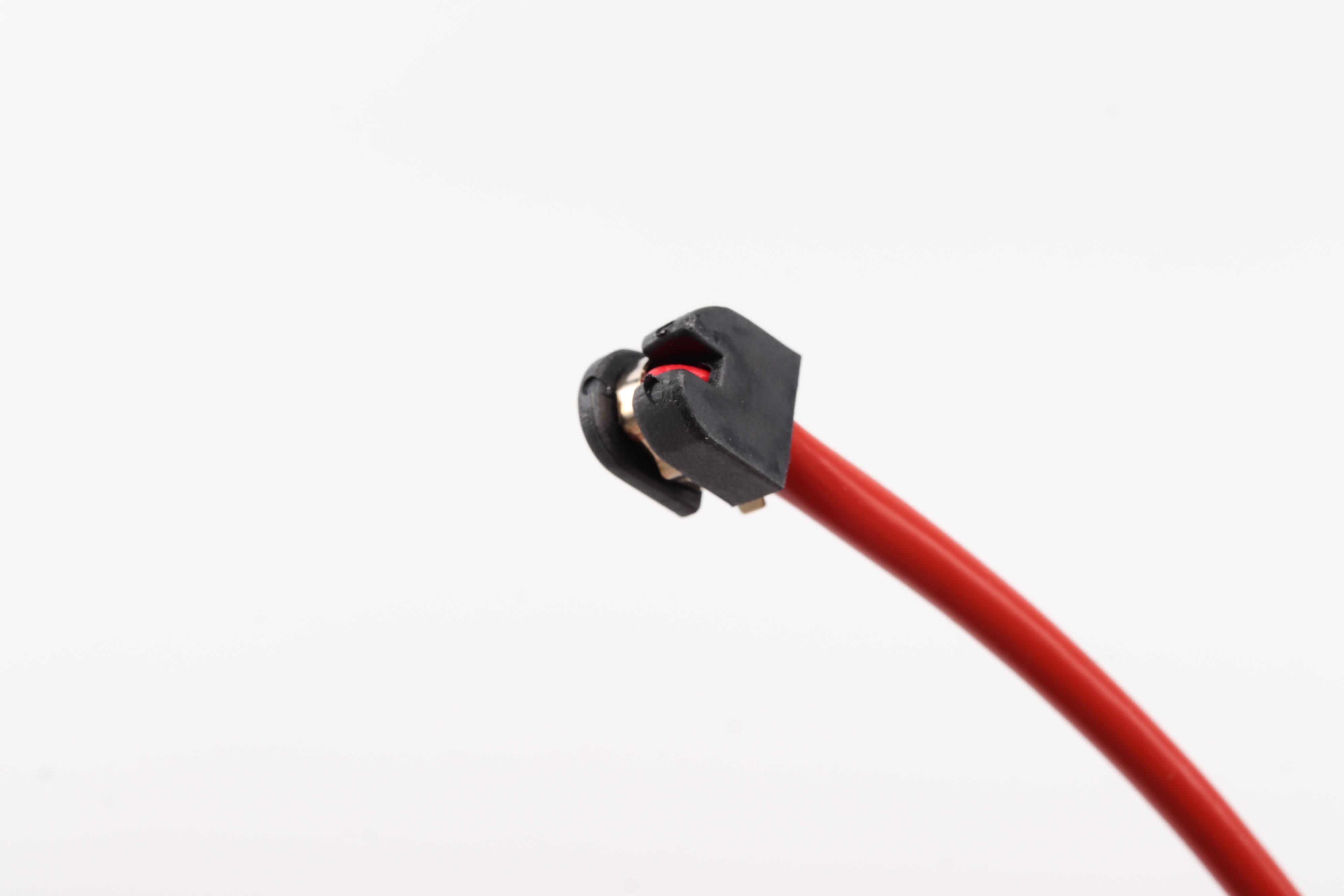 Датчик зносу гальмівних колодок (задніх) Audi Q7/Porsche Cayenne 3.2-4.8/3.0-6.0TDI 03-15