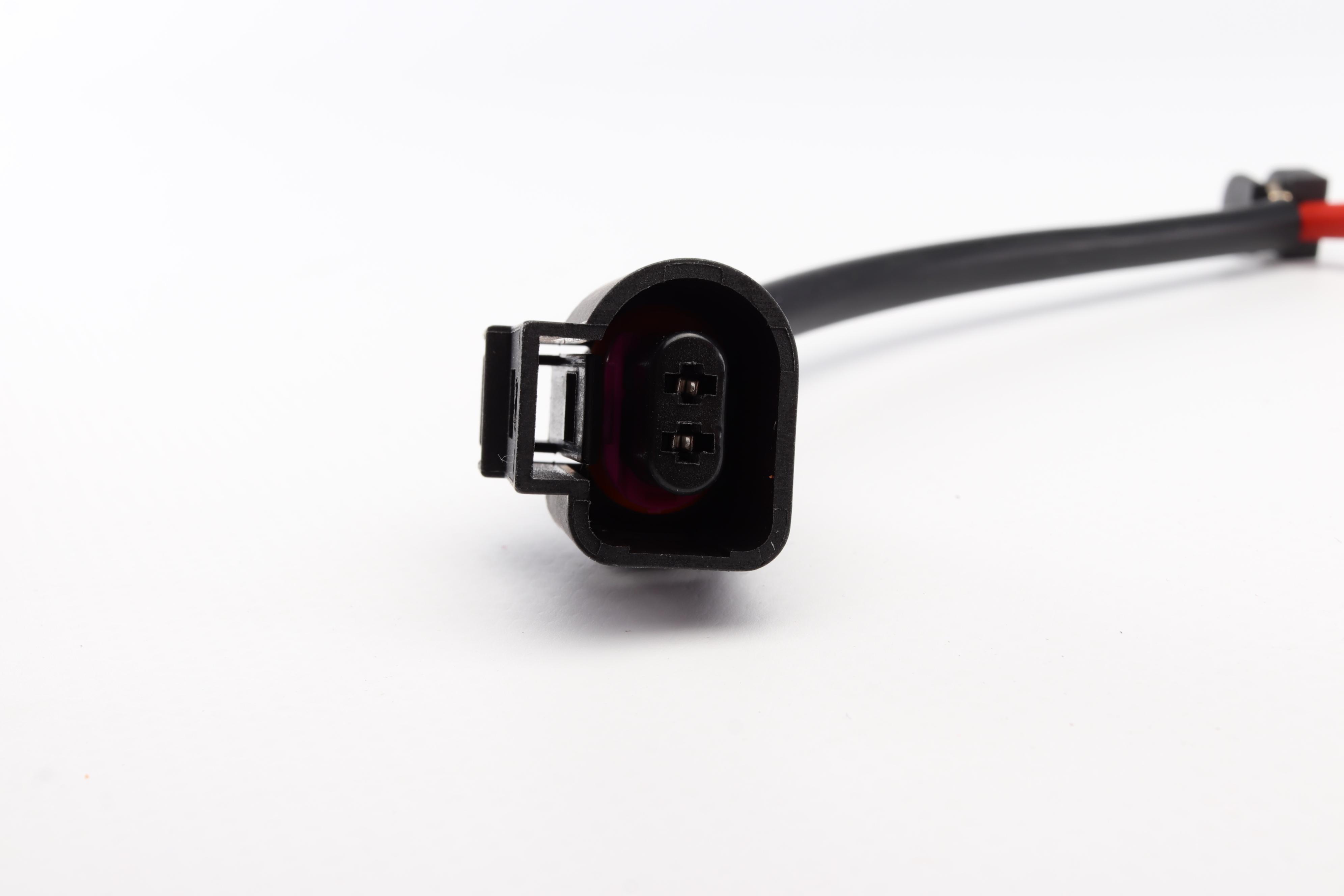 Датчик зносу гальмівних колодок (задніх) Audi Q7/Porsche Cayenne 3.2-4.8/3.0-6.0TDI 03-15