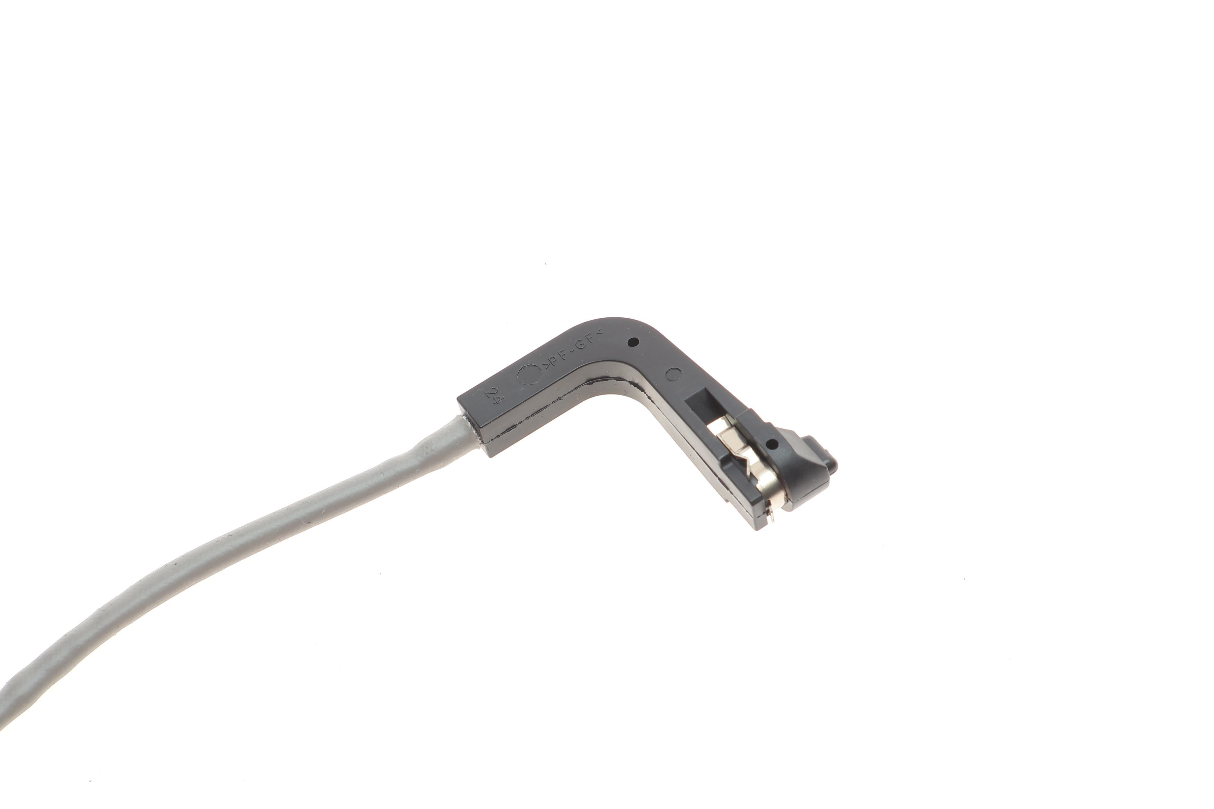 Датчик зносу гальмівних колодок (передніх) BMW 1 (E81/E82/E87)/E88)/3(E90/E91/E92/E93) 04-13 (L=679m