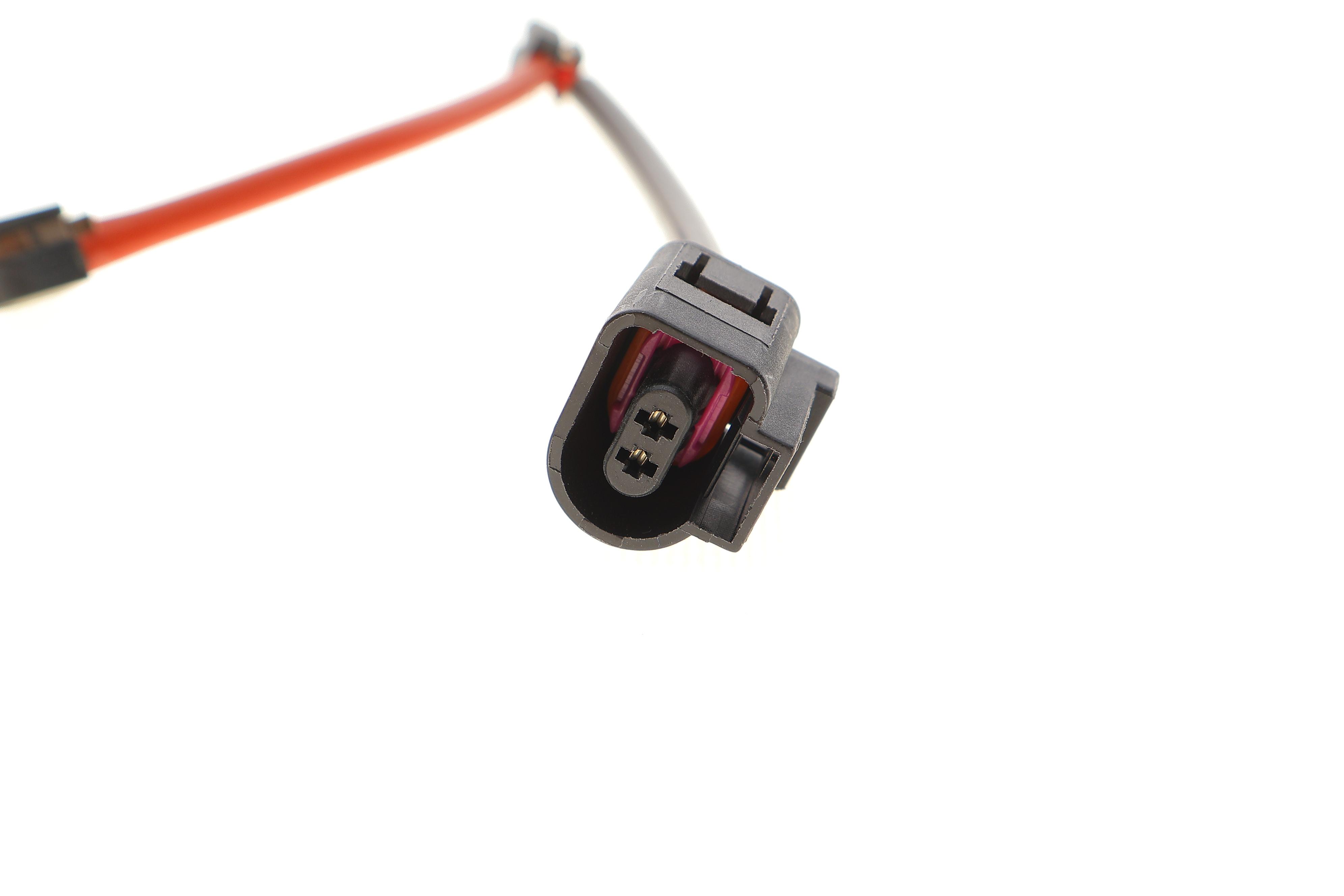 Датчик зношування гальмівних колодок (задніх) Audi Q7/Porsche Cayenne 3.0-6.0TDI 03-15 (L=252mm)