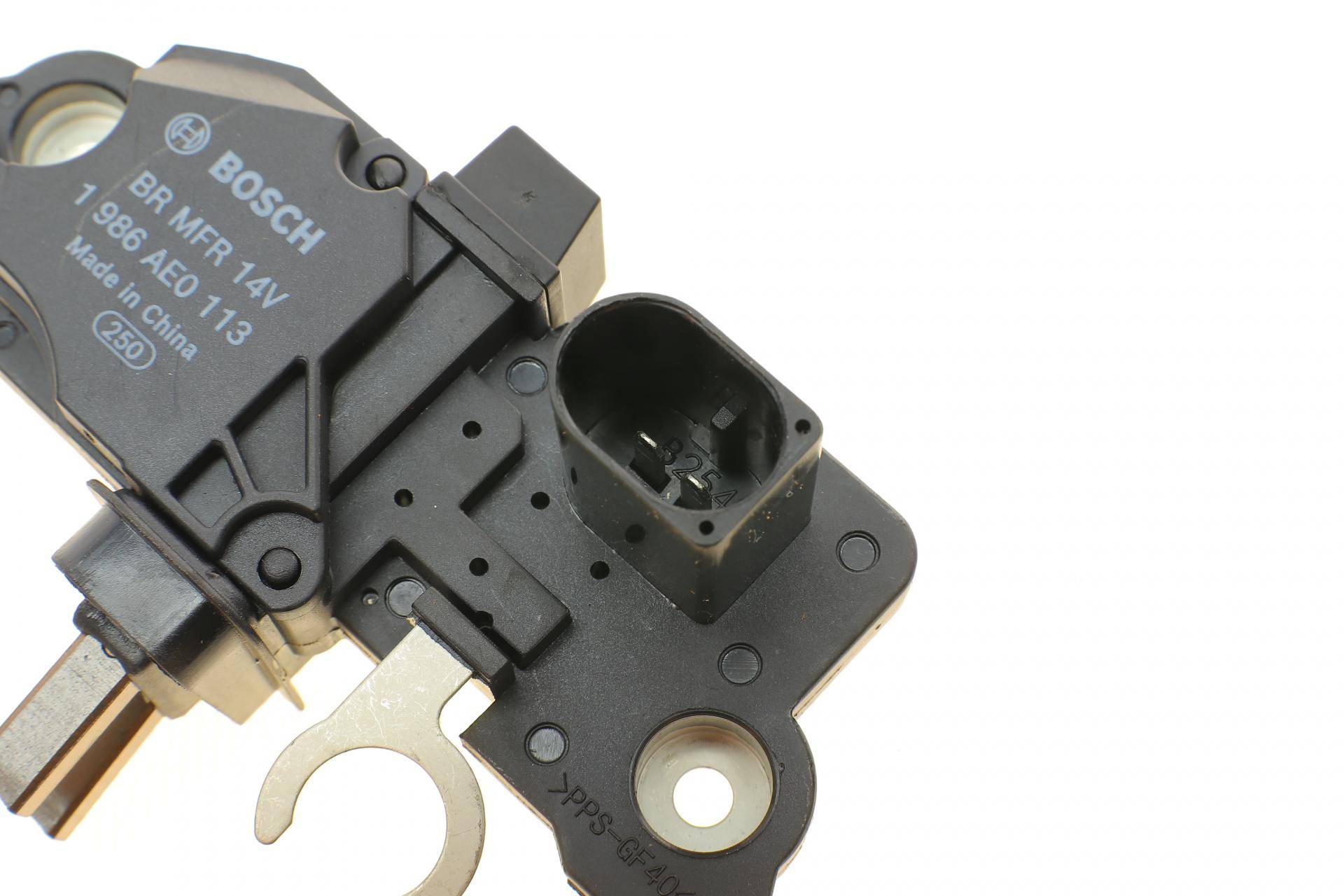 Реле генератора (14V) VW T5/Caddy/Crafter 03-