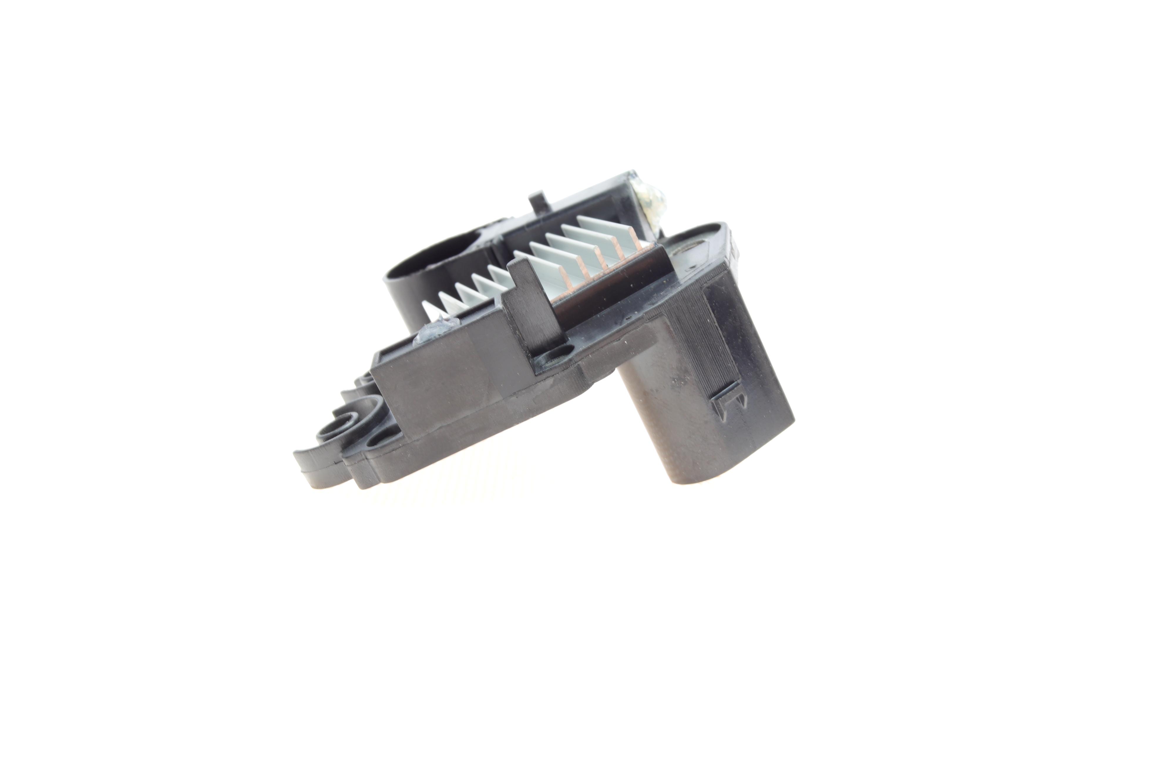 Реле генератора (140/150A) VW Golf VII/Passat/Skoda Octavia 1.4-2.0 TSI/GTI 12- (Valeo) (HÜCO)