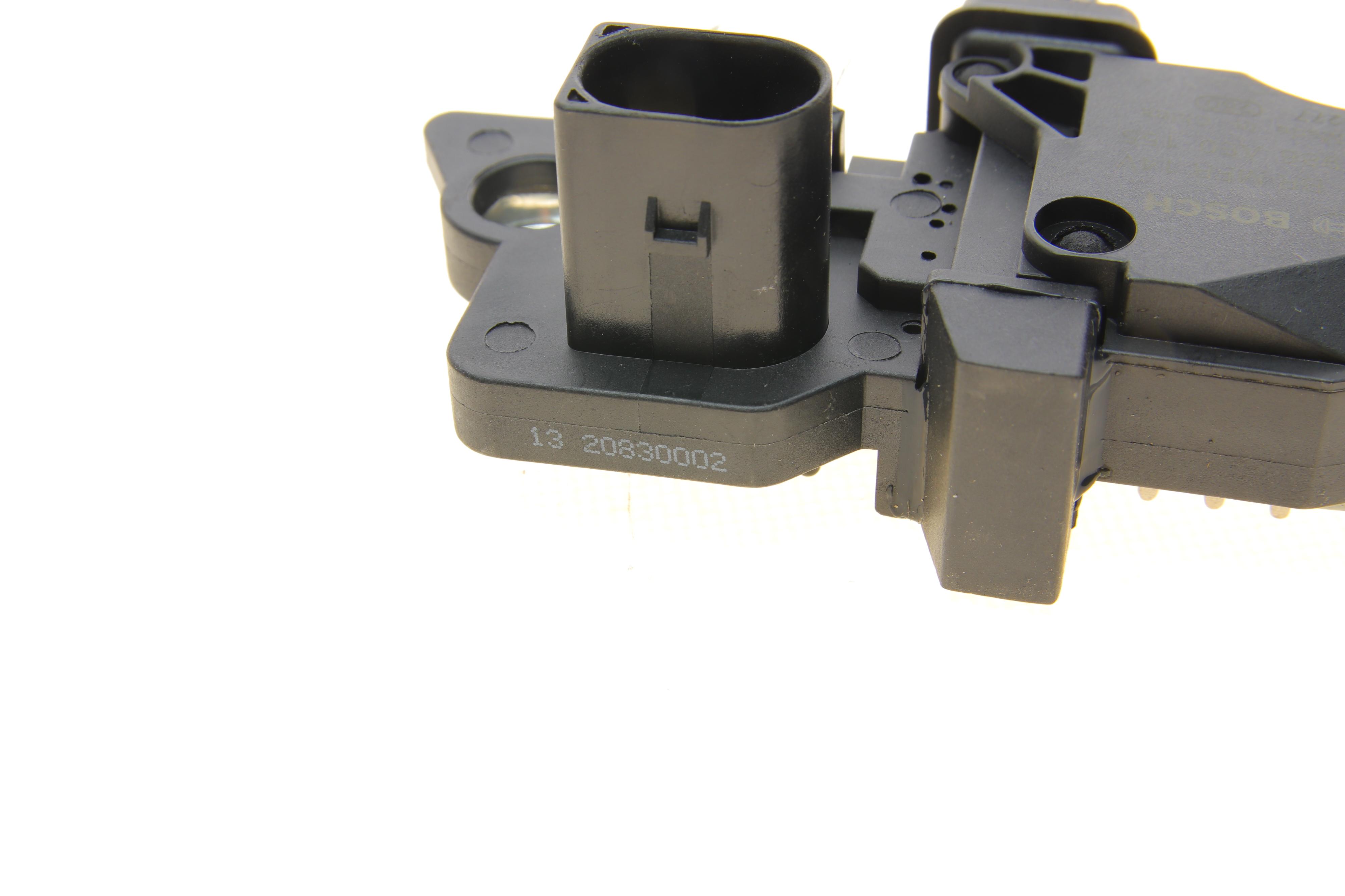 Реле генератора Audi A1/A3/A4/A5/Q3/Q5/VW Caddy 1.2-3.0D 03-