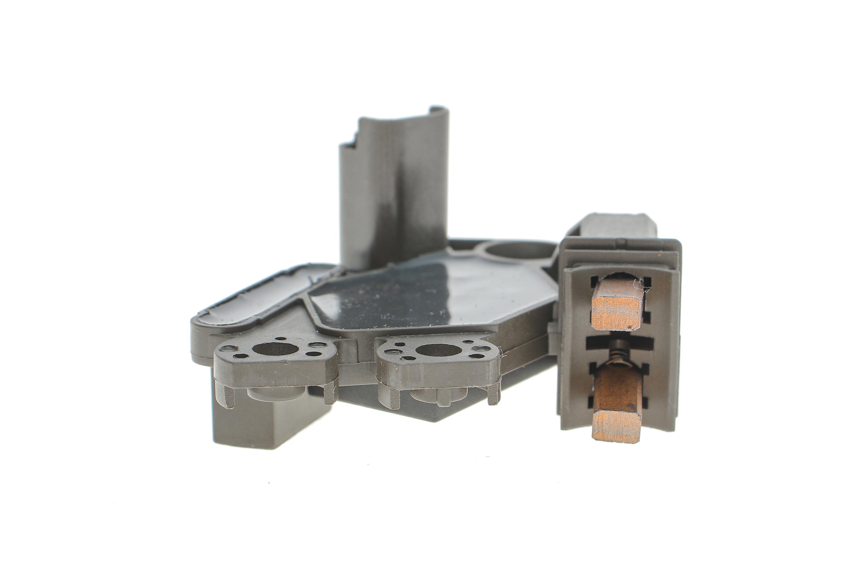 Реле генератора (14V) Renault Trafic/ Opel Vivaro 2.0 dCi 06- = 330319