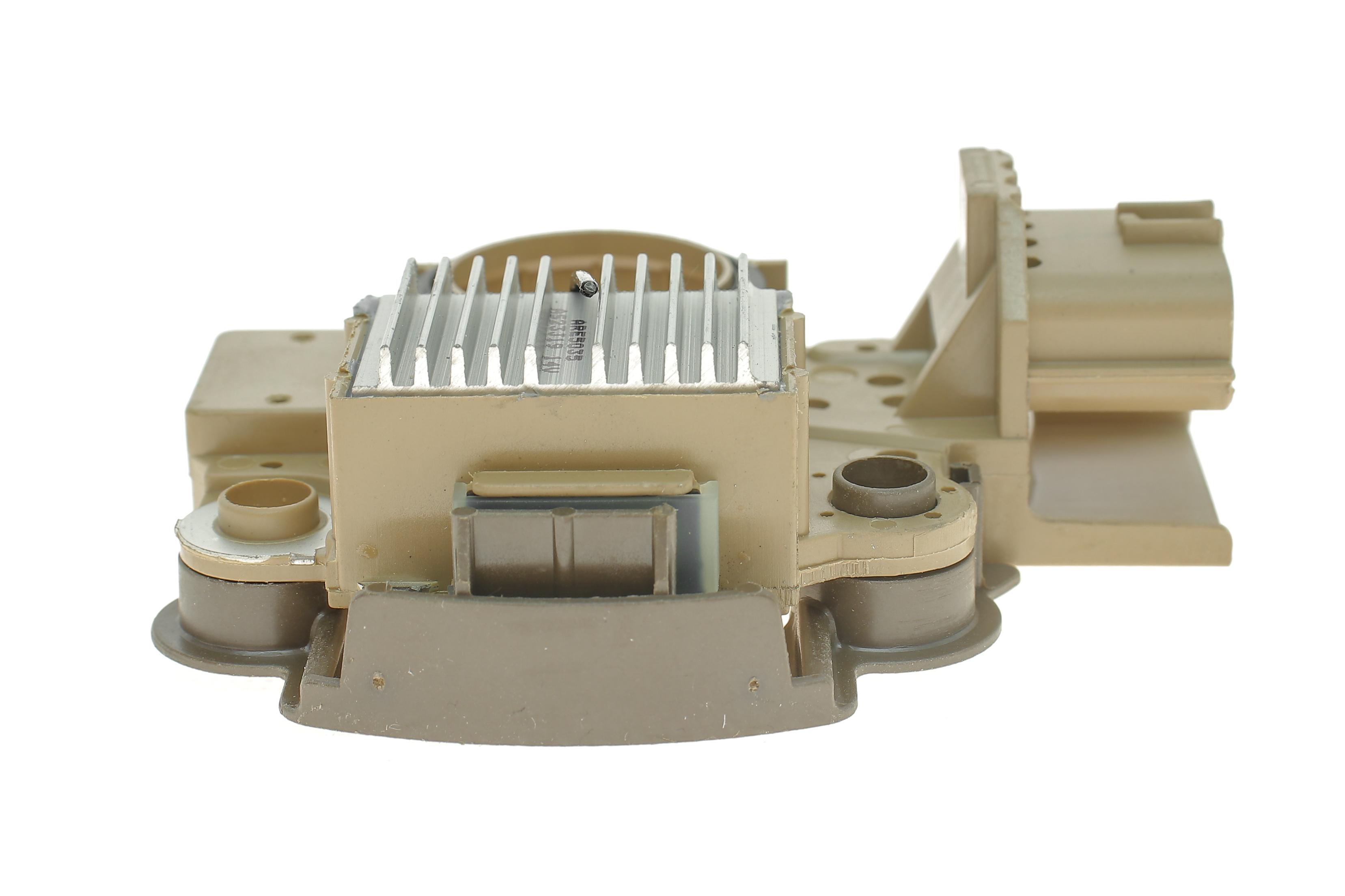 Реле генератора (12V) Mitsubishi Galant VIII 2.5 96-00