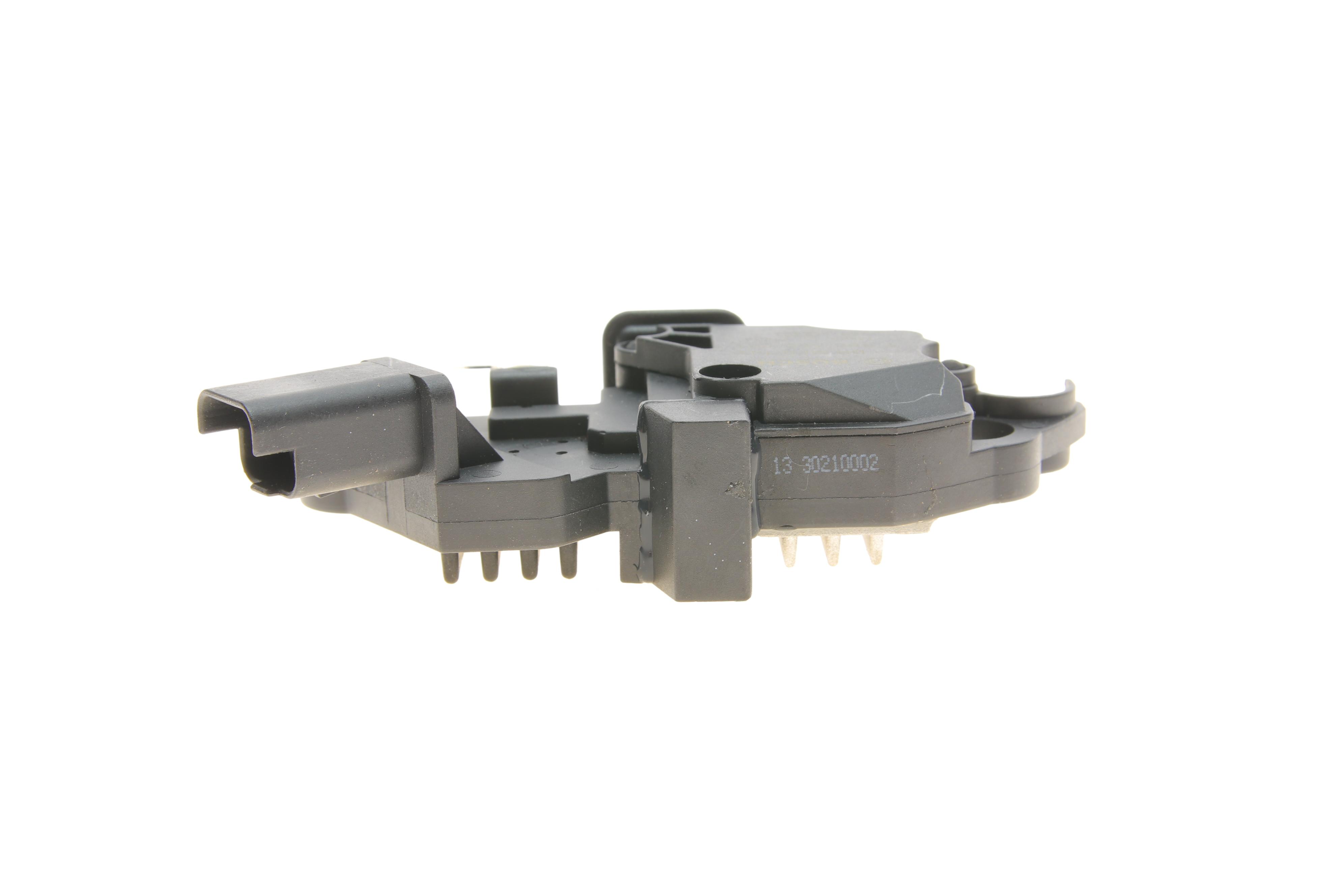 Реле генератора (14V) Citroen Berlingo/C4/Jumpy Fiat Ducato/Scudo/Peugeot Partner 99-