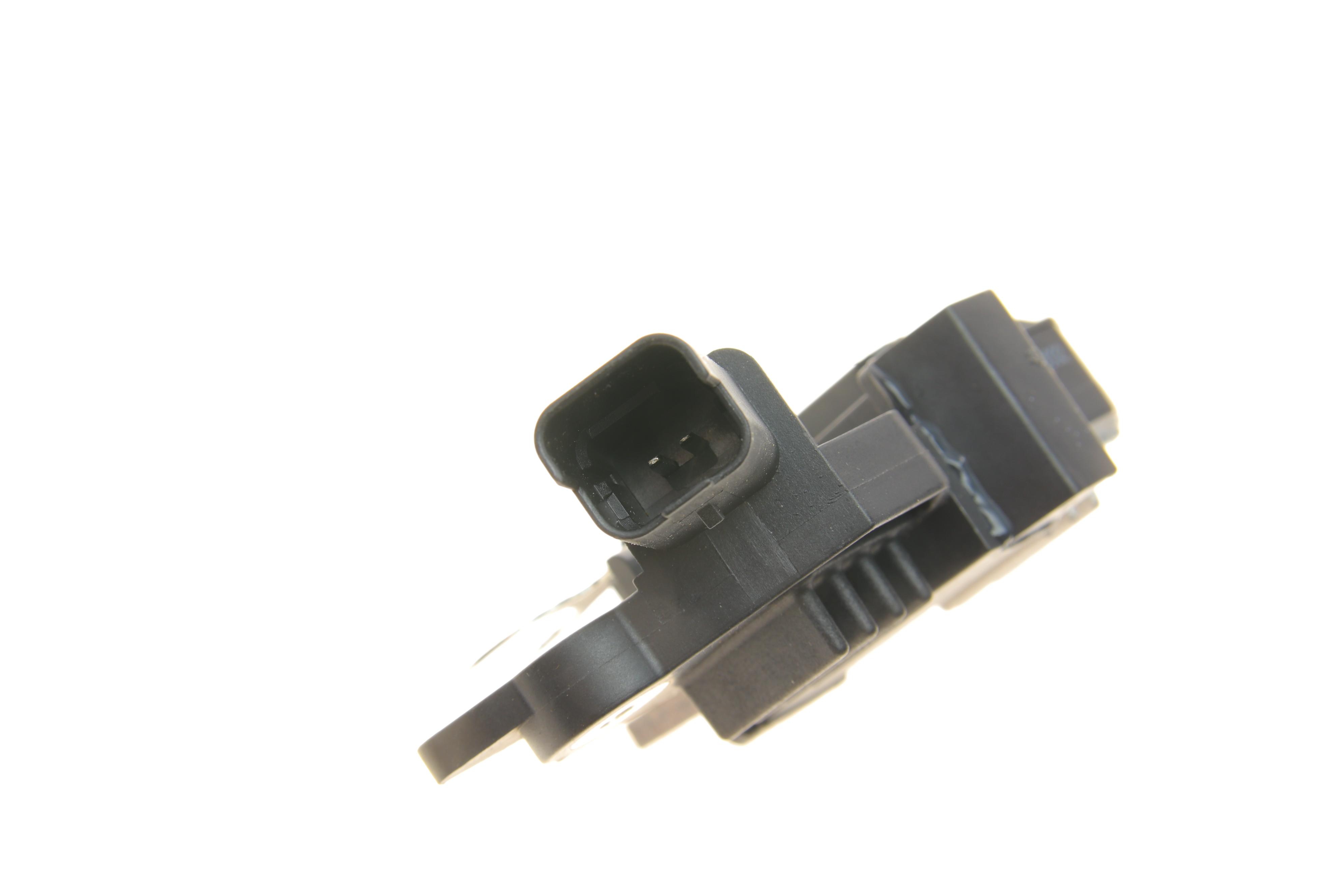 Реле генератора (14V) Citroen Berlingo/C4/Jumpy Fiat Ducato/Scudo/Peugeot Partner 99-