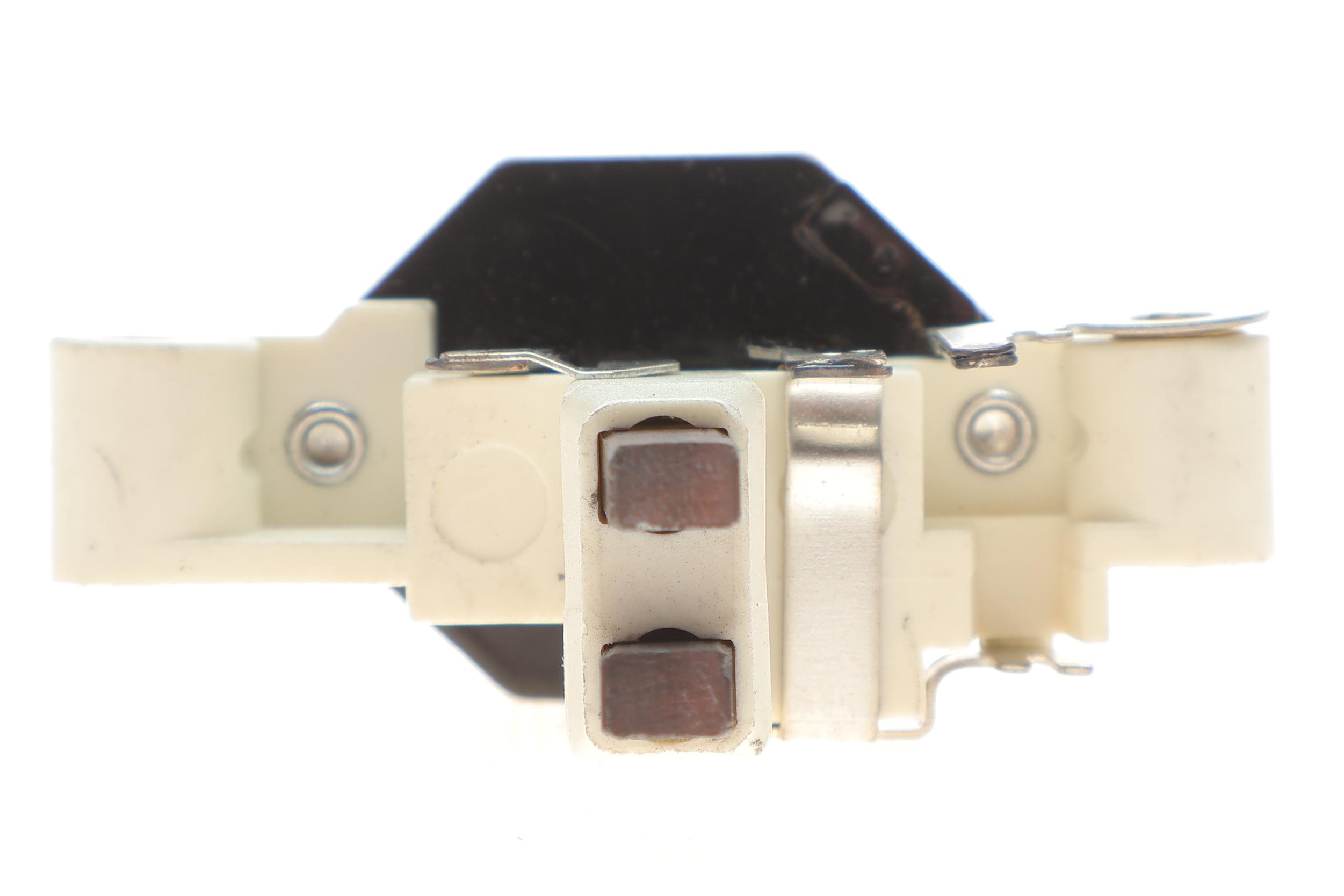 Реле генератора (12V) Citroen Jumpy/Peugeot Expert 1.9D 95-03