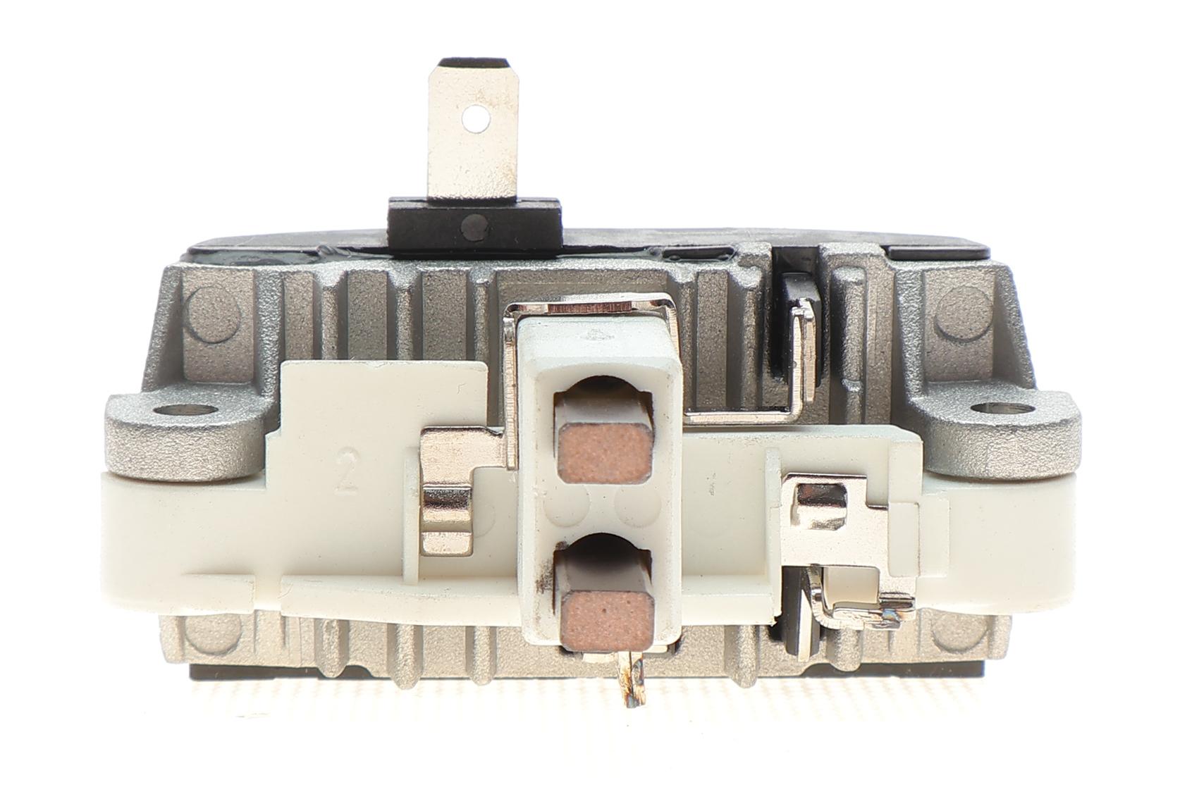 Реле генератора (14V) Volvo/Renault/VW = 138109