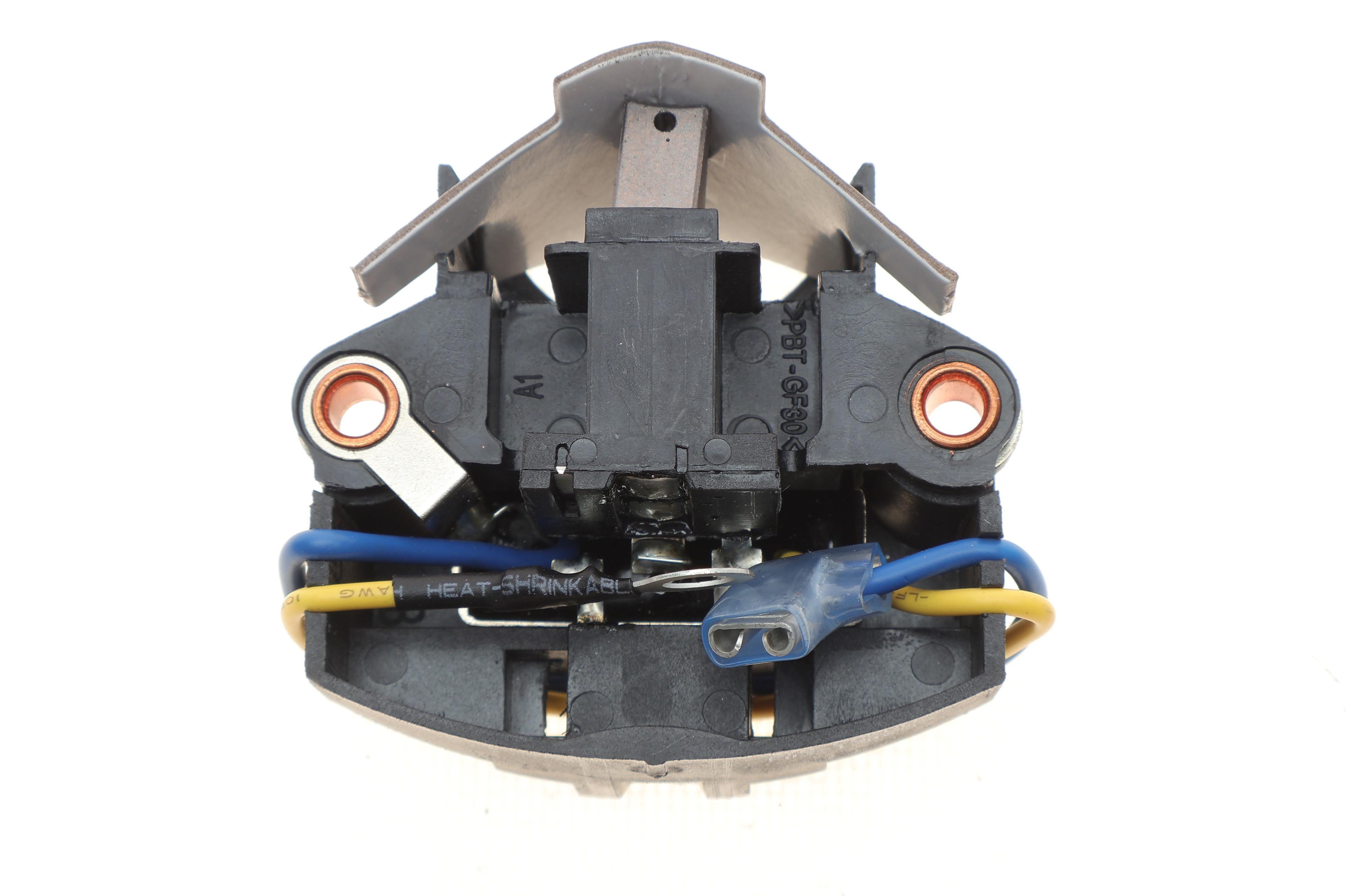 Реле генератора (14V) Nissan/Peugeot/Renault/Volvo = 130657