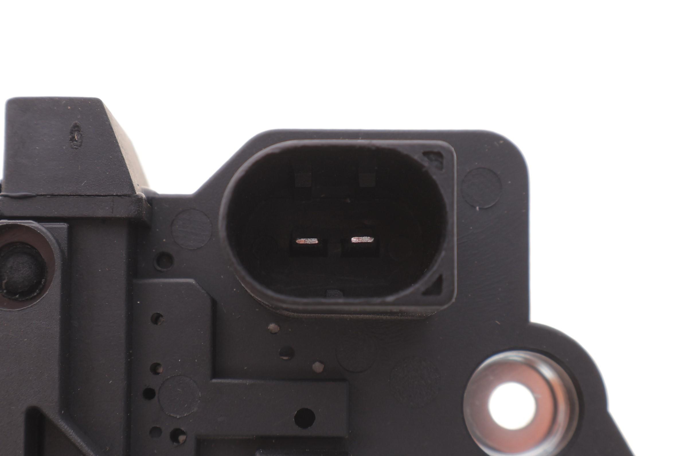 Реле генератора MB Sprinter (W903) 2.2-2.7 CDI (OM611/OM612/OM647) 00-06