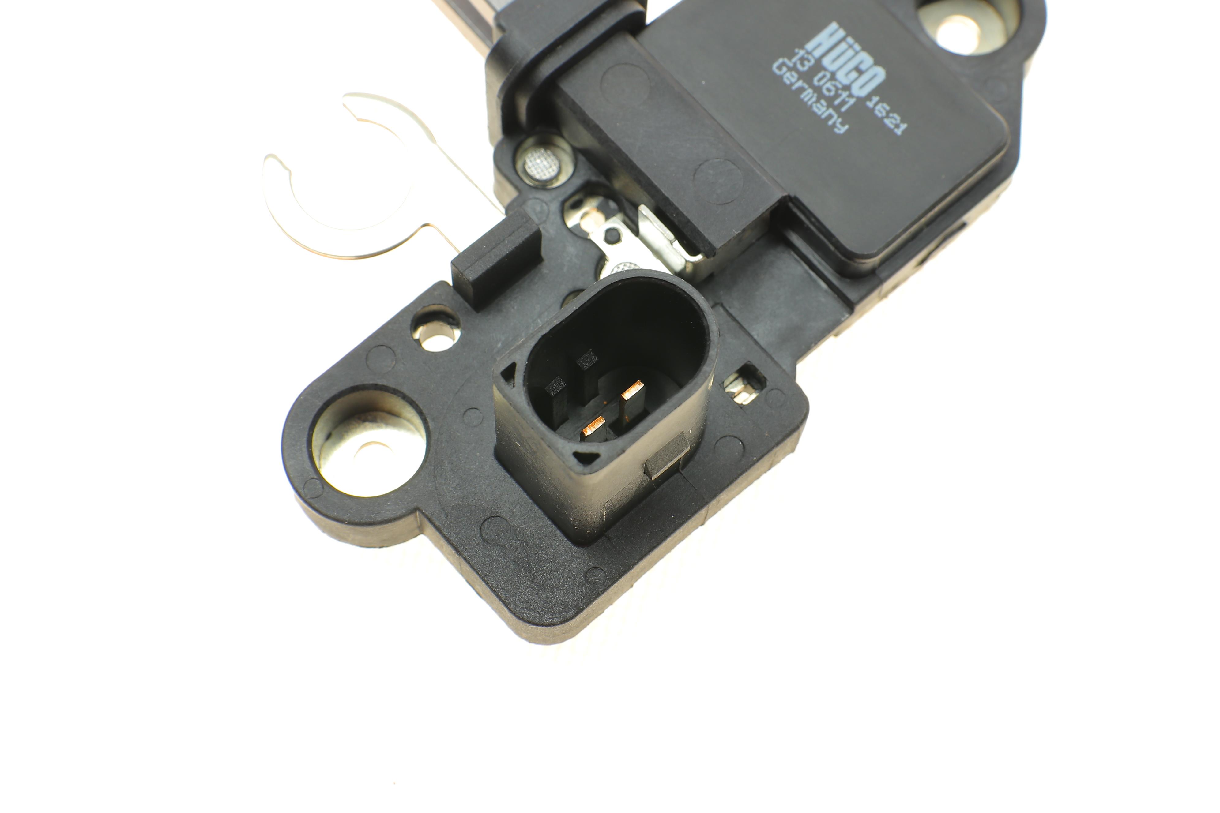 Реле генератора (14, 5V) MB E-class (W211)/Vito (W639) 03- (M111-M113) (HÜCO)