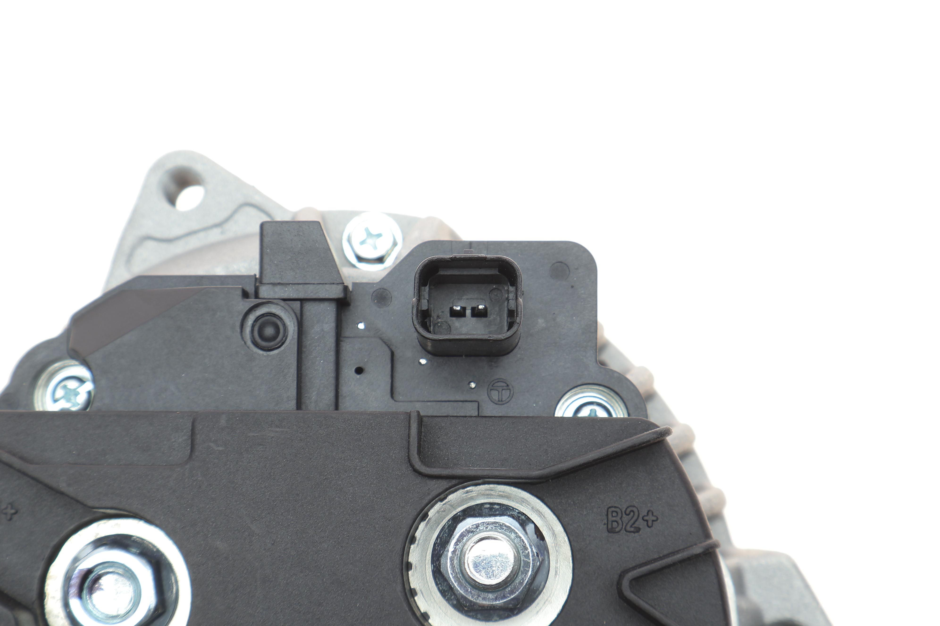 Генератор Dacia Duster/Logan/Sandero 1.6 16V 10- (14V/90A) = 114879