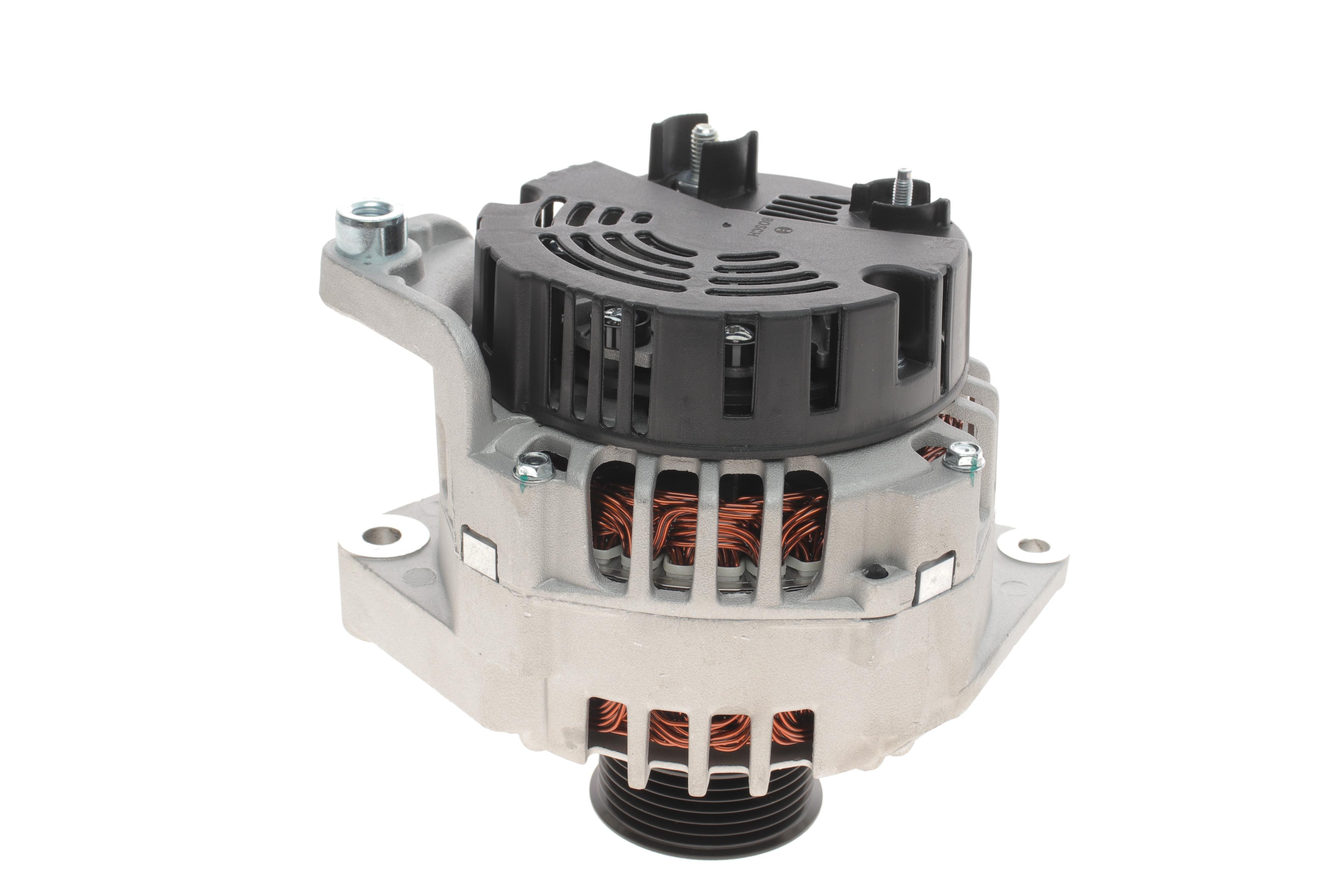 Генератор Citroen Jumper/Peugeot Boxer 2.8 HDi 00-09 (14V/120A)