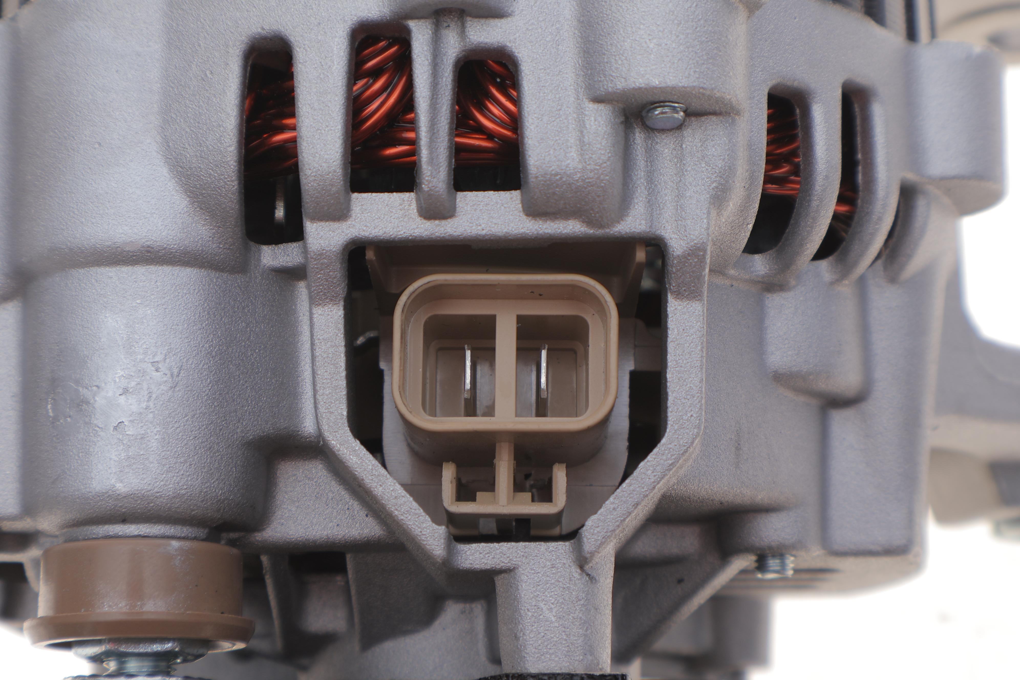 Генератор Misubishi Pajero 2.5 TD/TDi 98- (14V/80A) (вкл. вакумний насос) = 112355