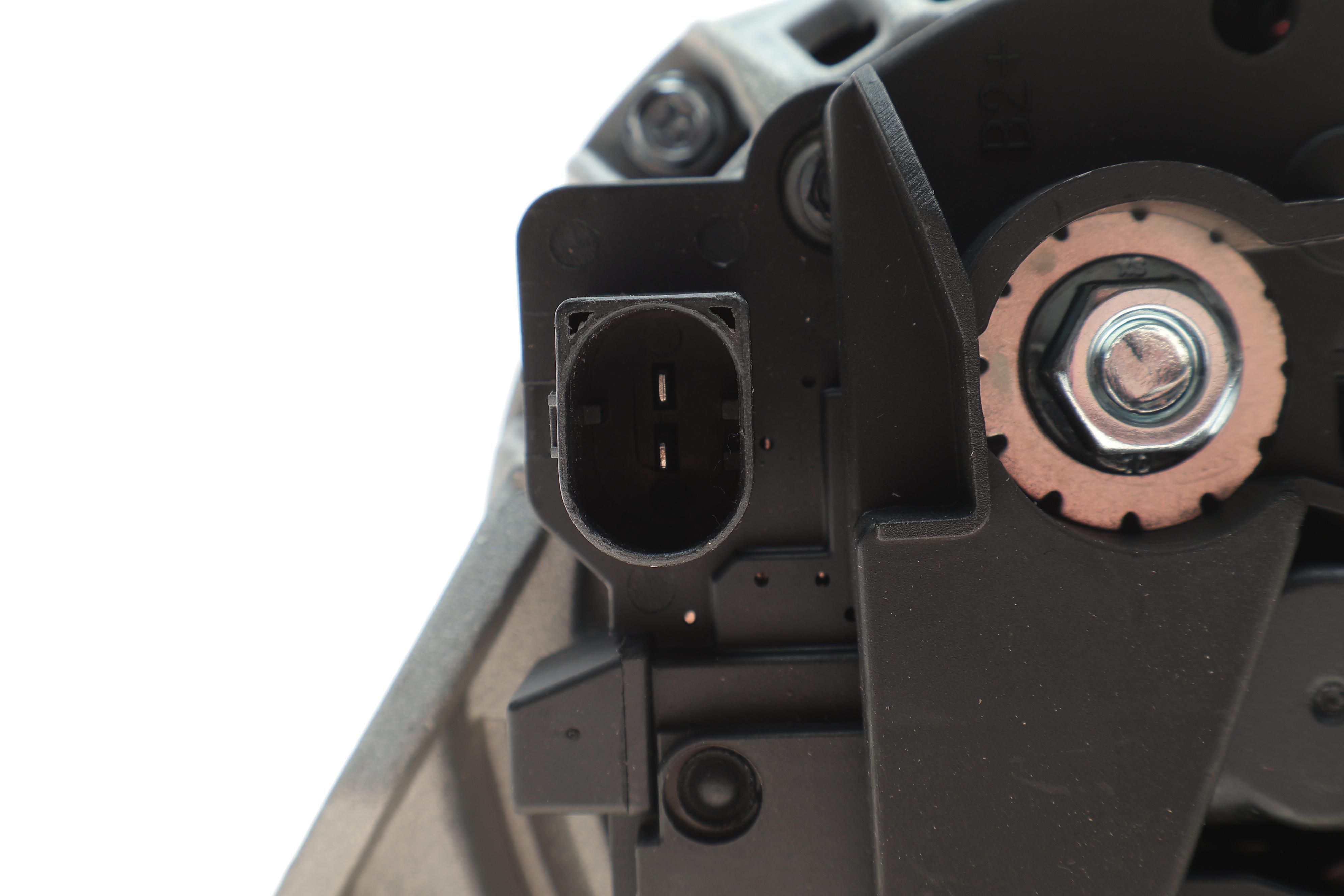 Генератор Audi A4/A6/A8/VW Passat 2.4-3.0D 96-11 (14V/120A) = 113751