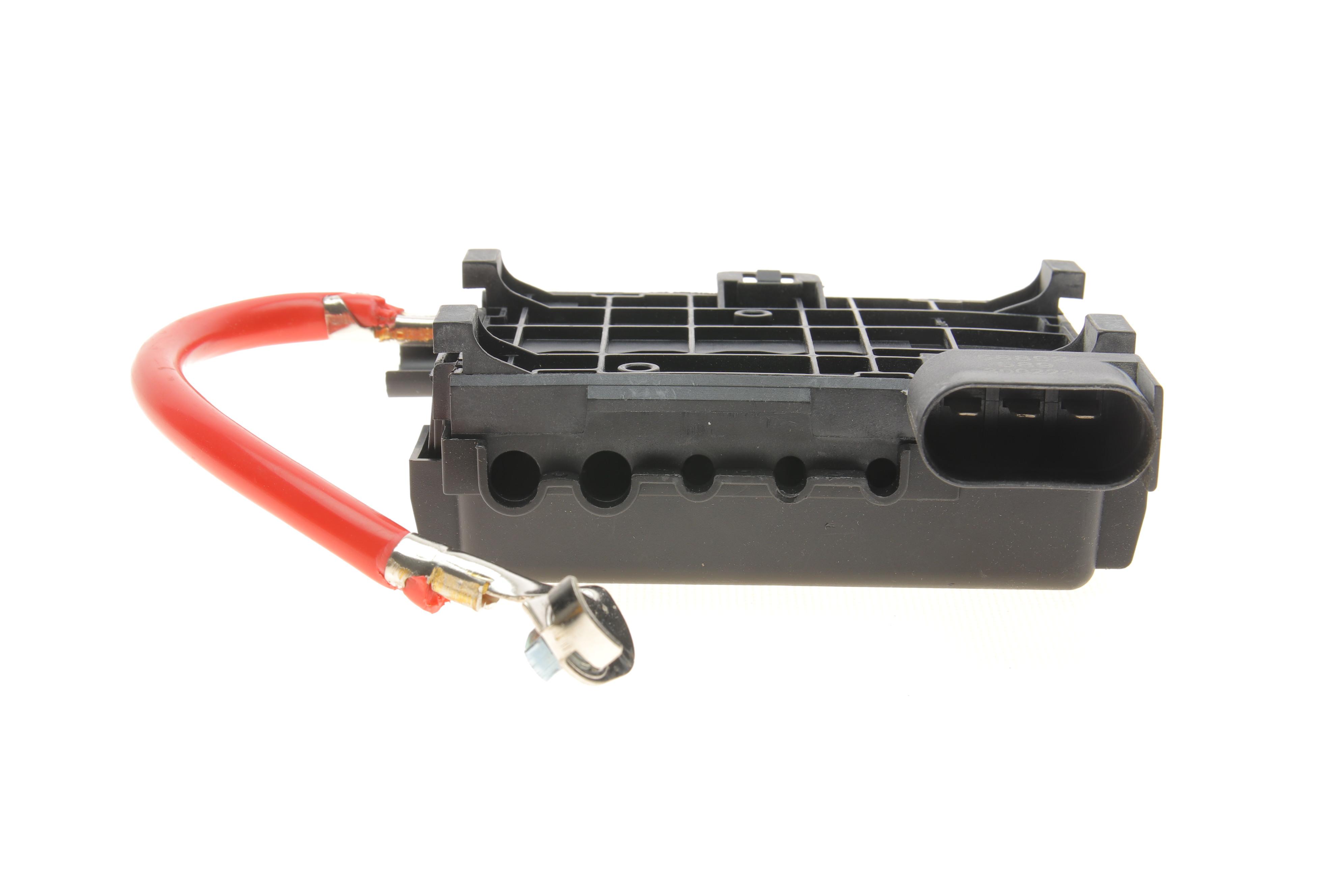 Блок запобіжників Skoda Octavia/VW Golf IV 96-10