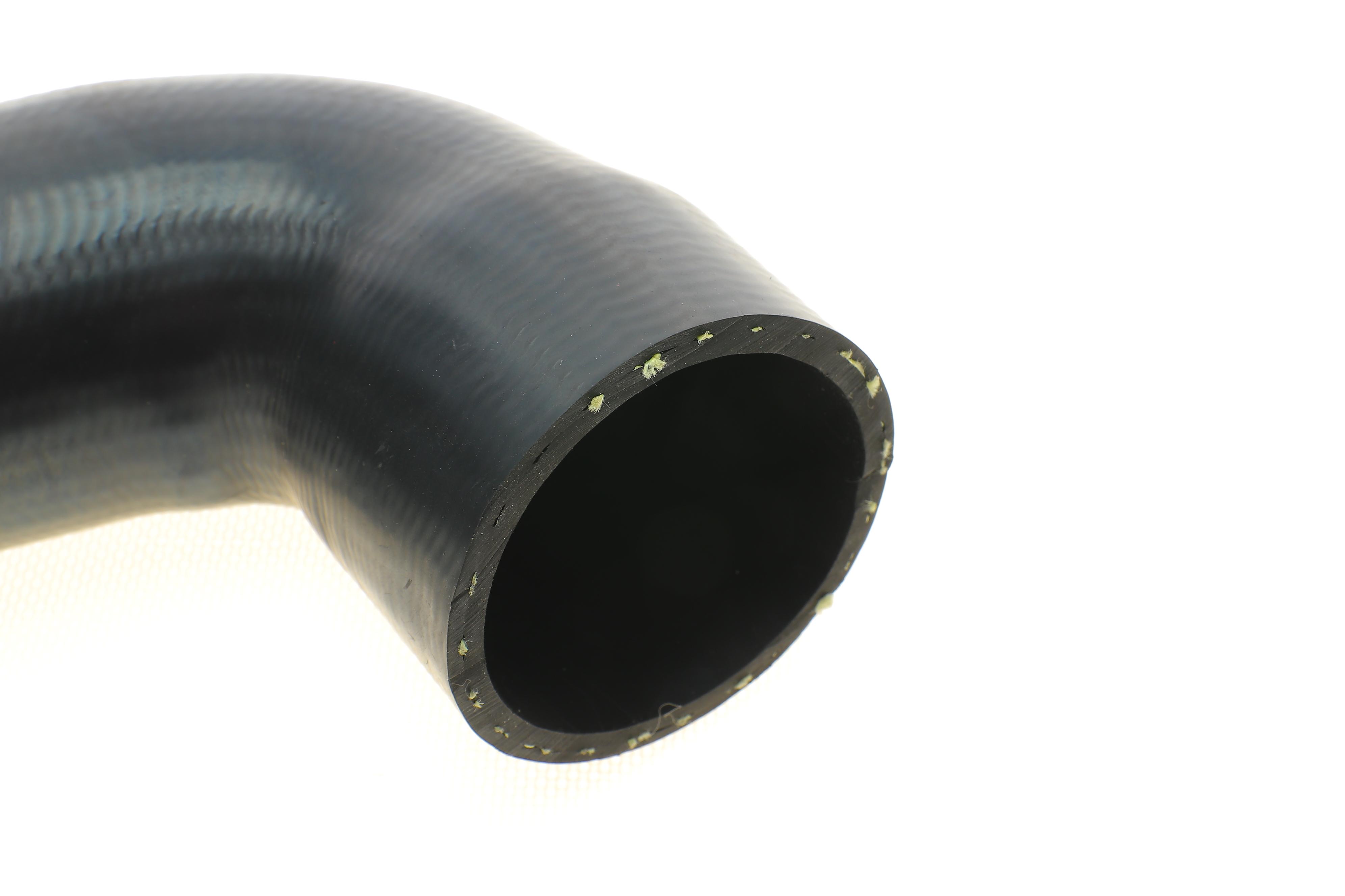 Патрубок інтеркулера (верхній) (R) VW Caddy III 1.9/2.0TDI 04-