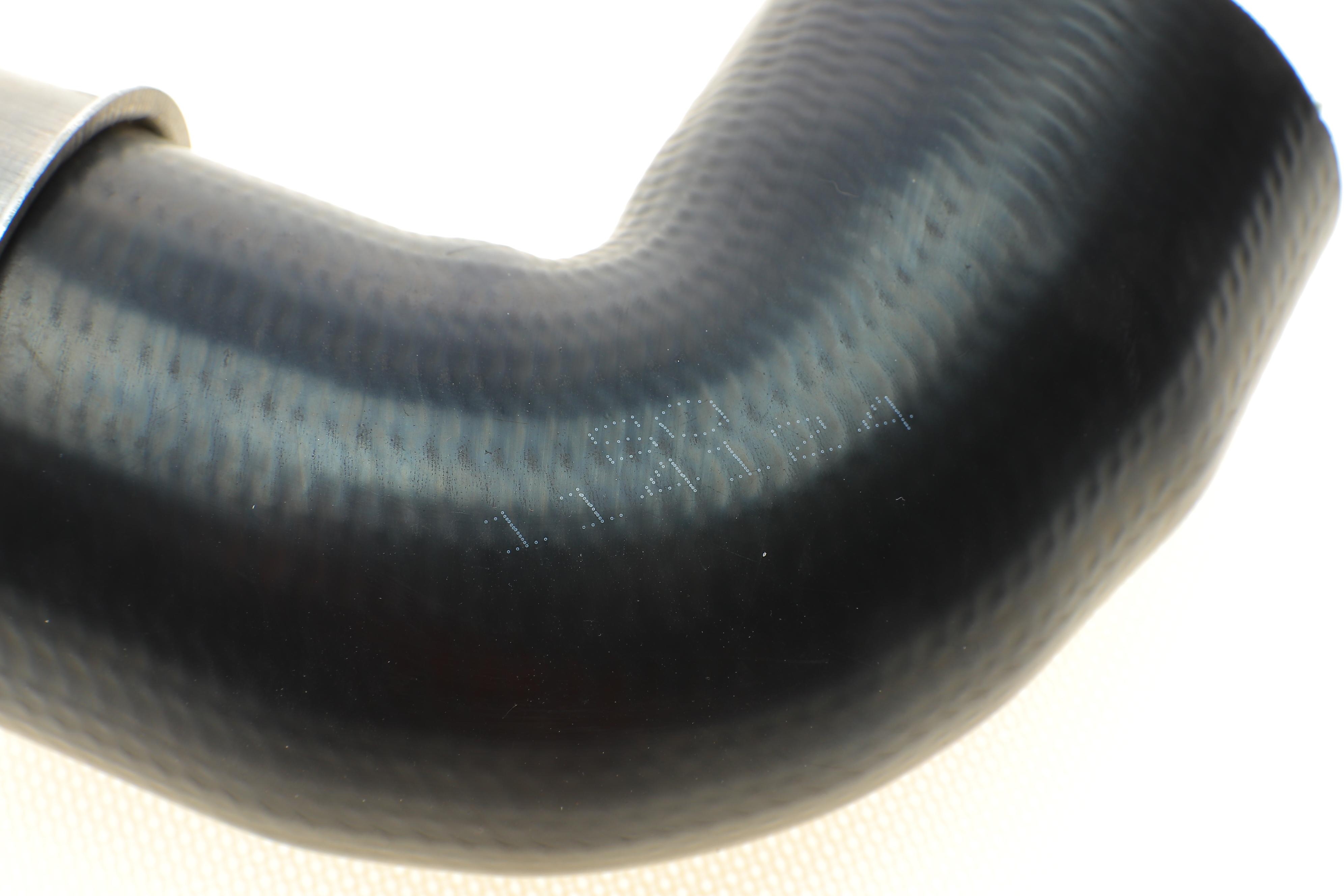 Патрубок інтеркулера (верхній) (R) VW Caddy III 1.9/2.0TDI 04-