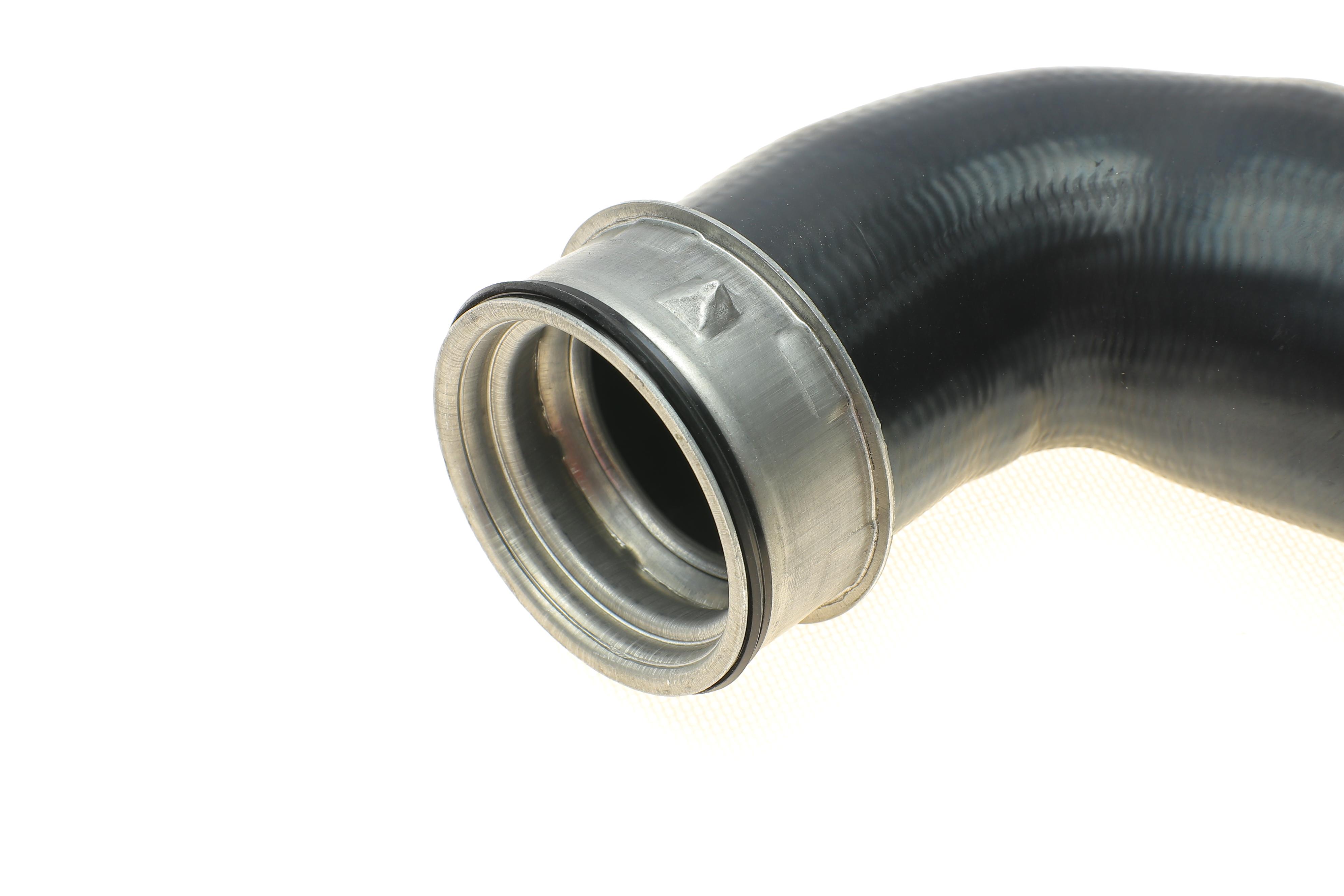 Патрубок інтеркулера (верхній) (R) VW Caddy III 1.9/2.0TDI 04-