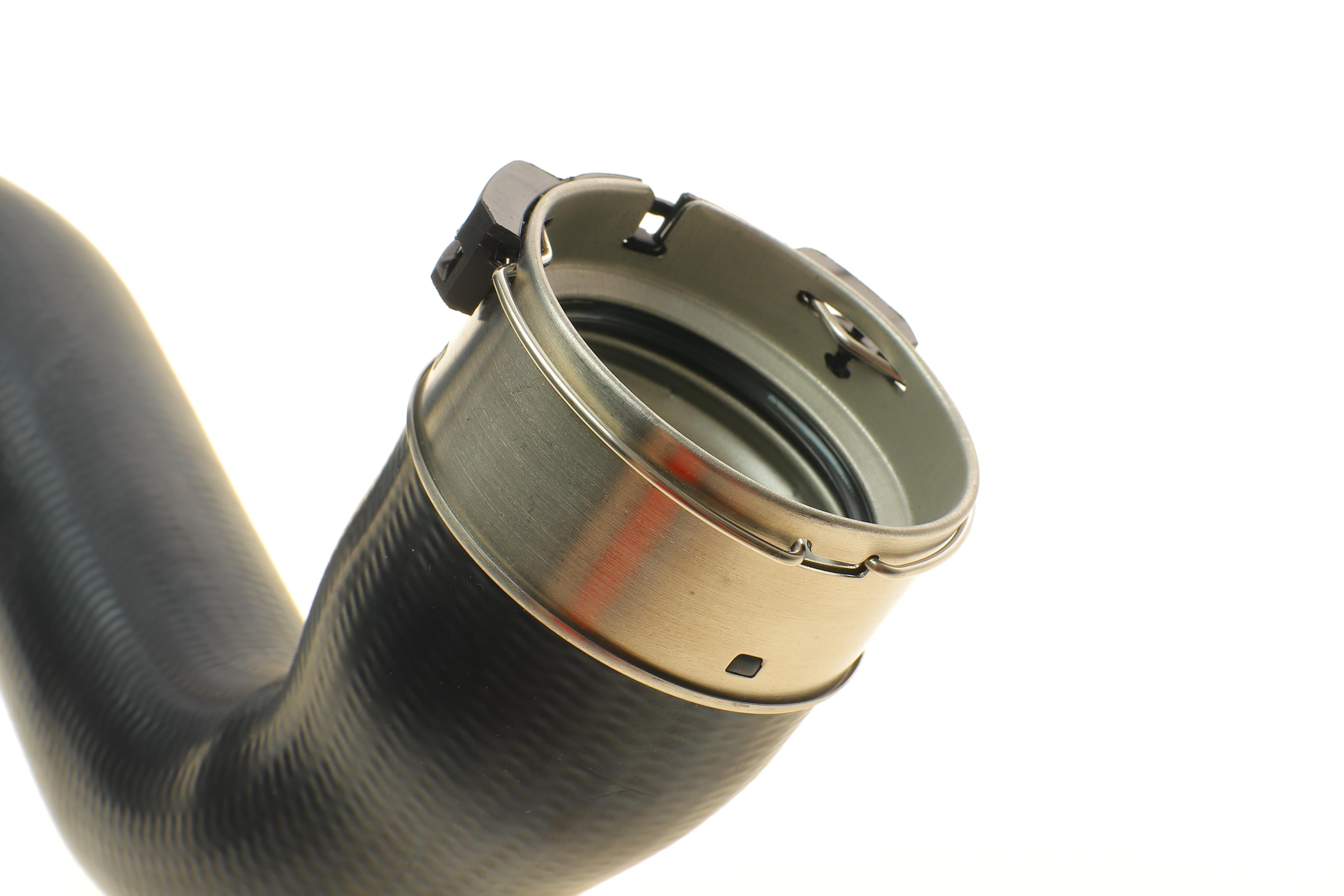 Патрубок інтеркулера (R) Opel Movano/Renault Master 2.3 CDTI/dCi 10-