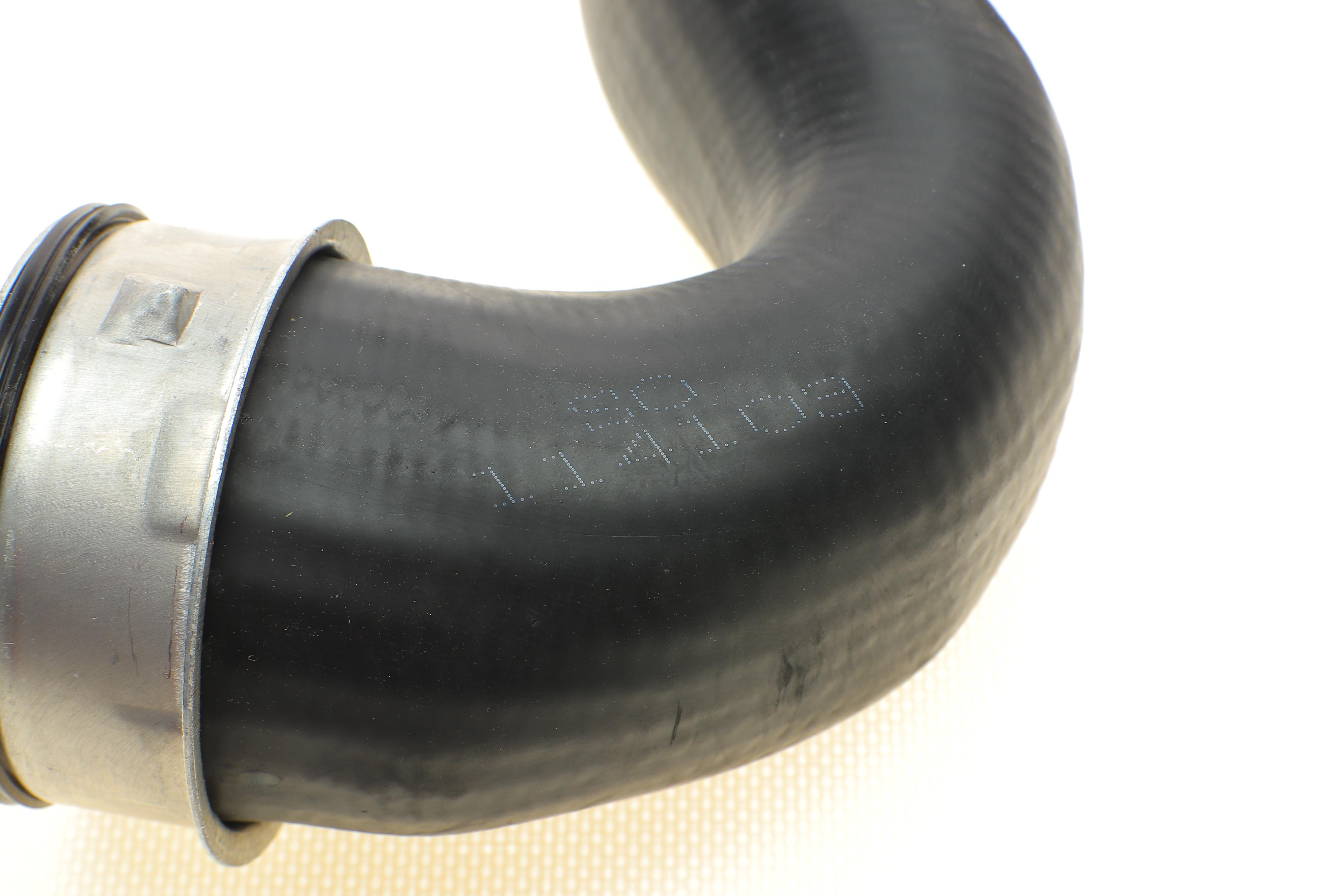 Патрубок інтеркулера Skoda Superb/VW Passat 1.9TDI 00-08