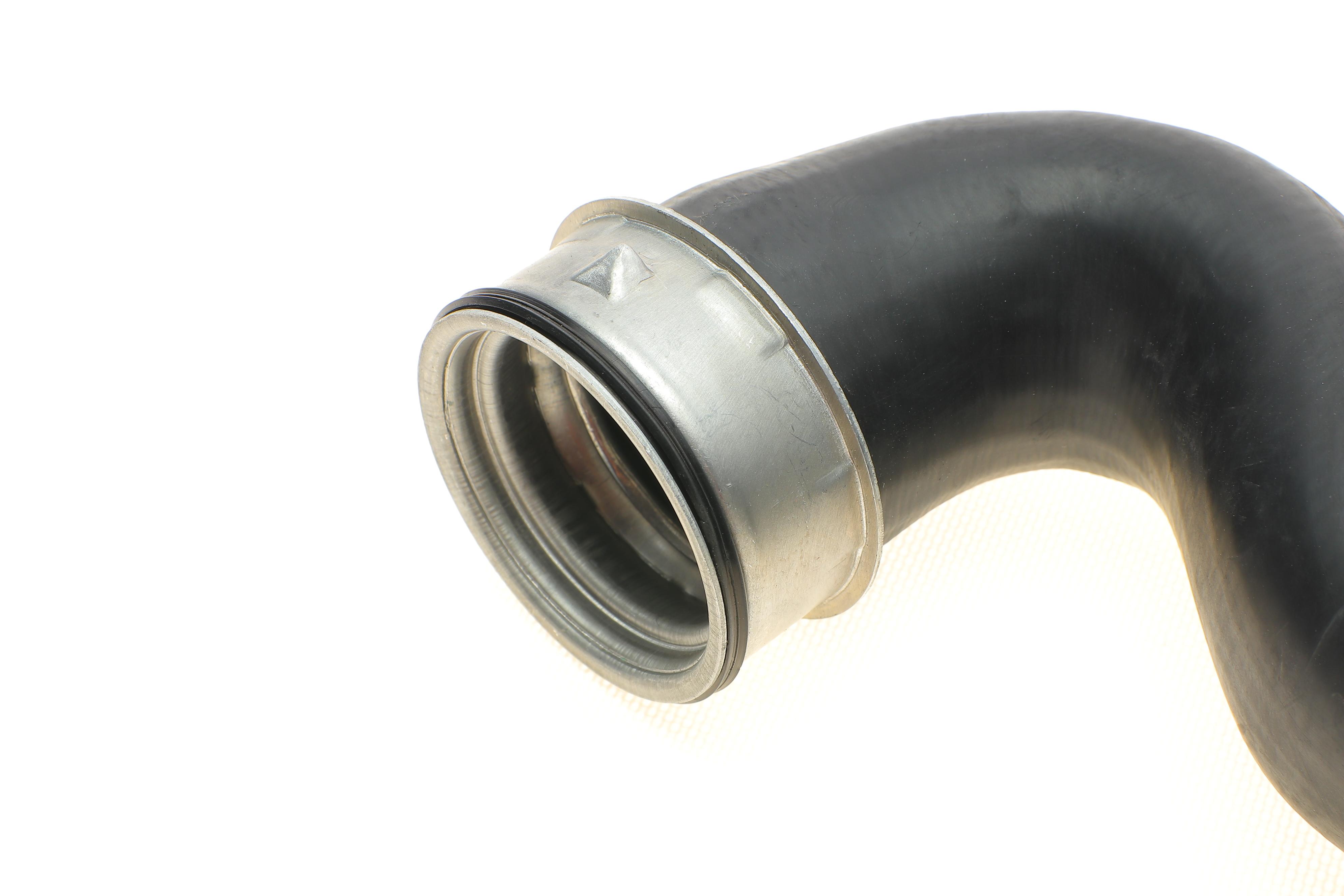 Патрубок інтеркулера Skoda Superb/VW Passat 1.9TDI 00-08