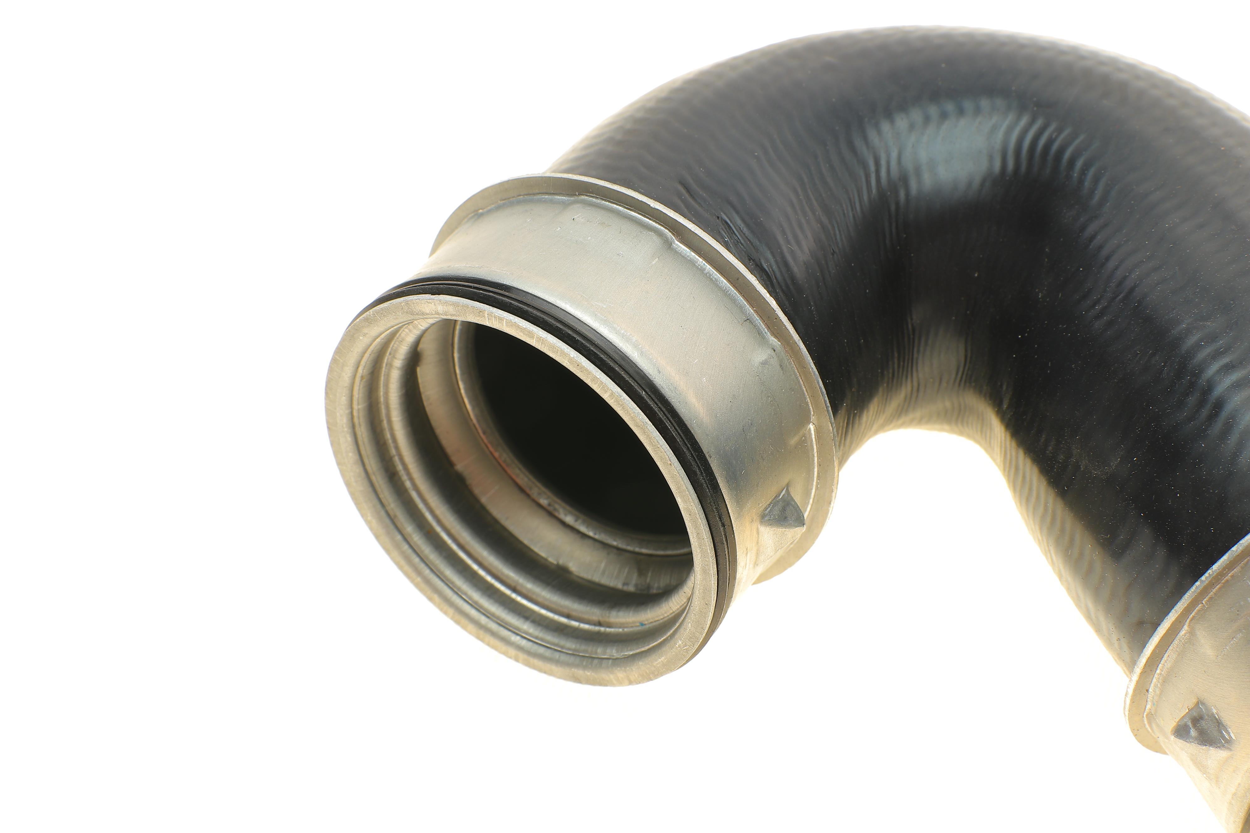 Патрубок інтеркулера (нижній) Skoda Superb/VW Passat 1.9TDI 00-08