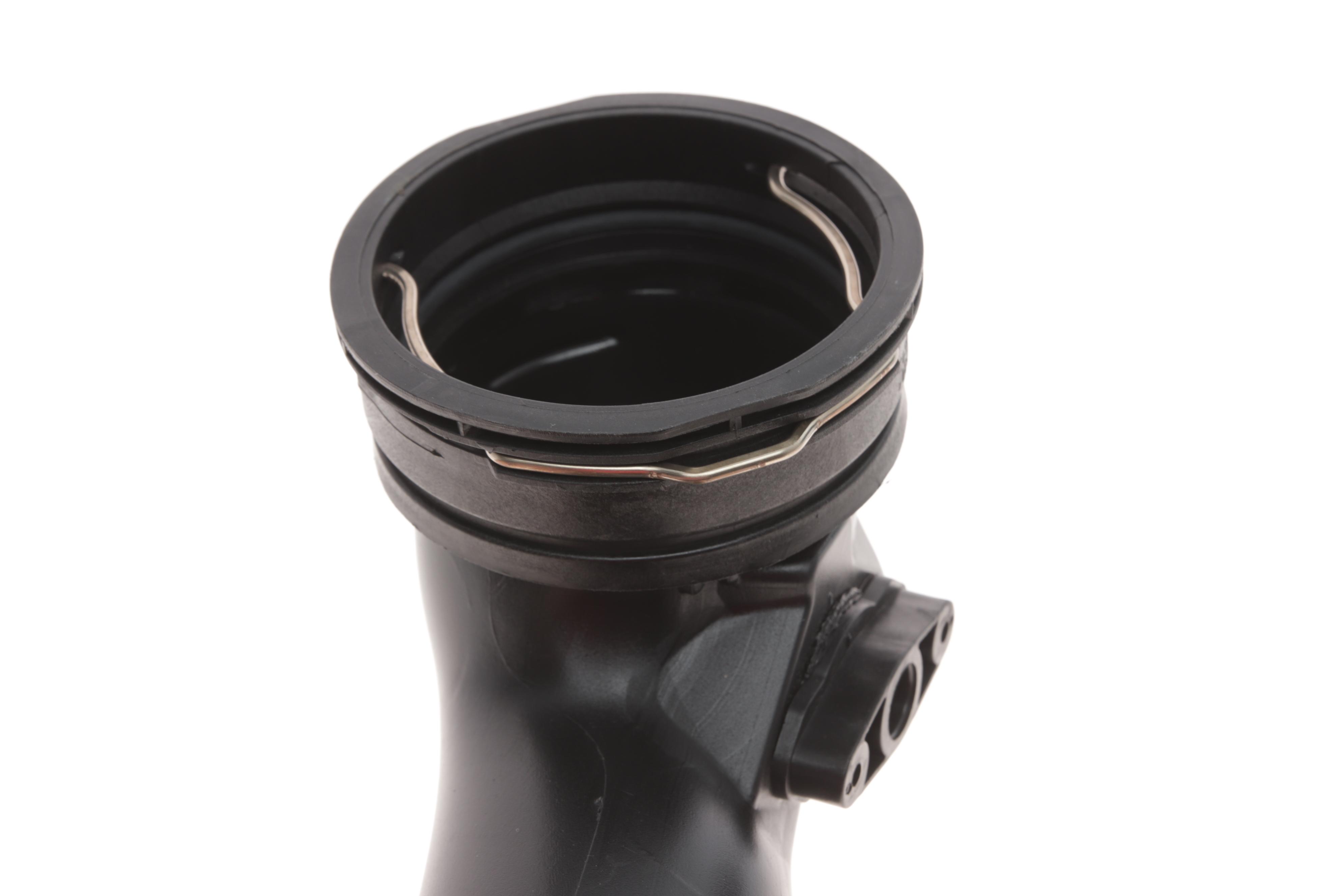 Патрубок інтеркулера BMW 5 (F07/F10/F11)/7 (F01-F04)/X5 (E70)/X6 (E71/E72) 3.0 09-18 N55