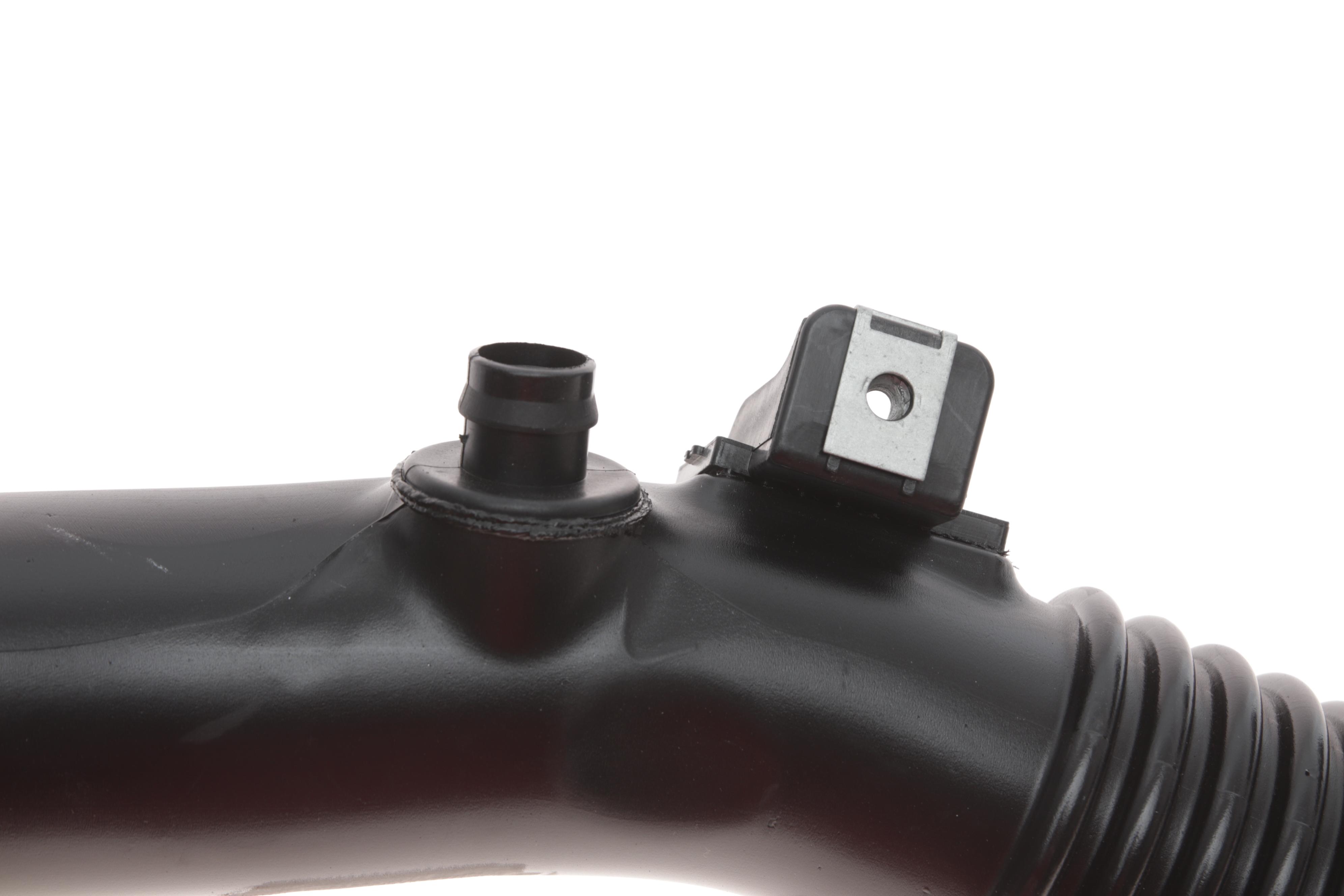 Патрубок інтеркулера BMW 5 (F07/F10/F11)/7 (F01-F04)/X5 (E70)/X6 (E71/E72) 3.0 09-18 N55