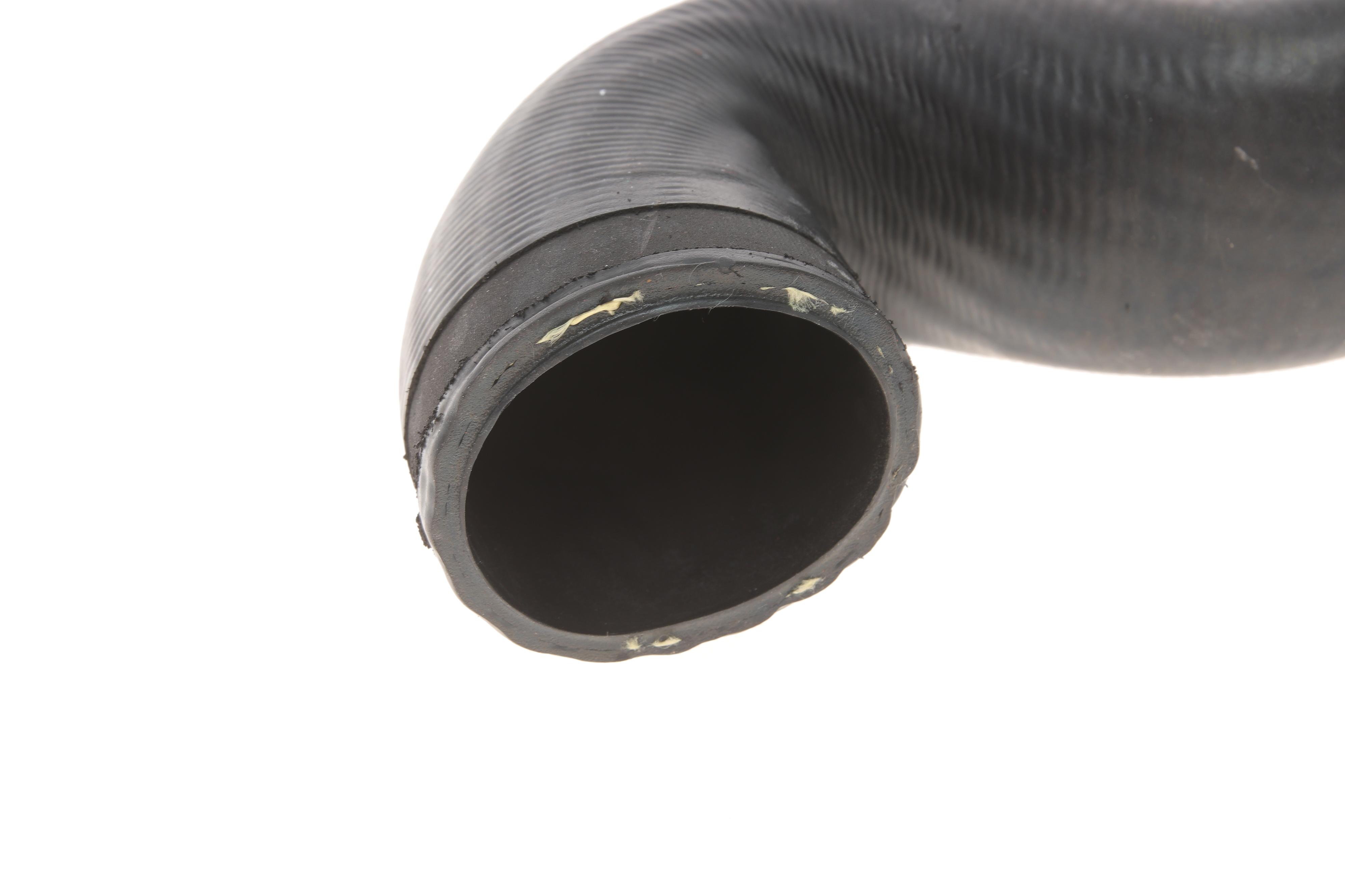 Патрубок інтеркулера (R) Audi A4/A6 1.9TDI 00-05