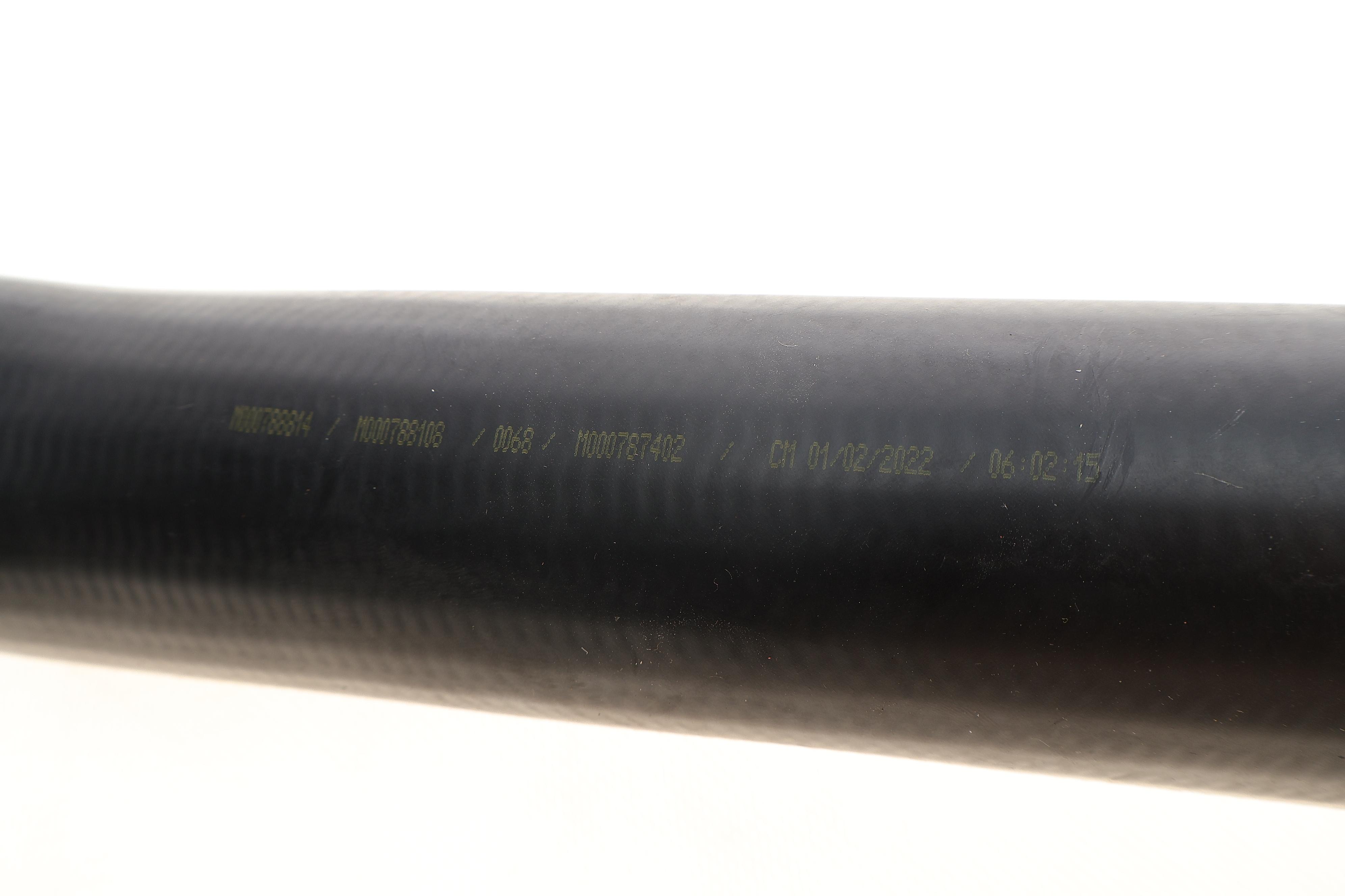 Патрубок інтеркулера (R) VW Crafter 2.5D 06-13