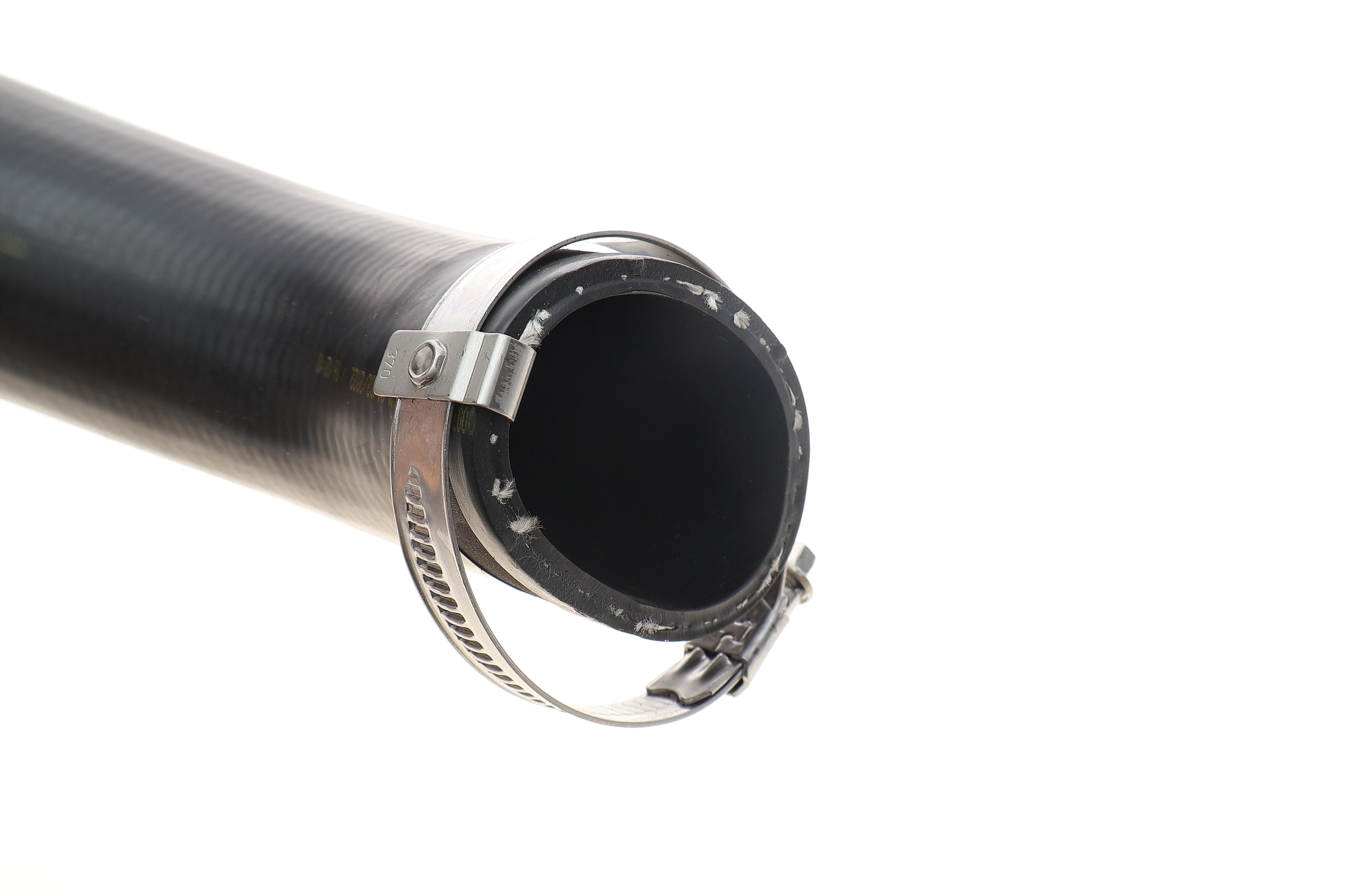 Патрубок інтеркулера (R) VW Crafter 2.5D 06-13