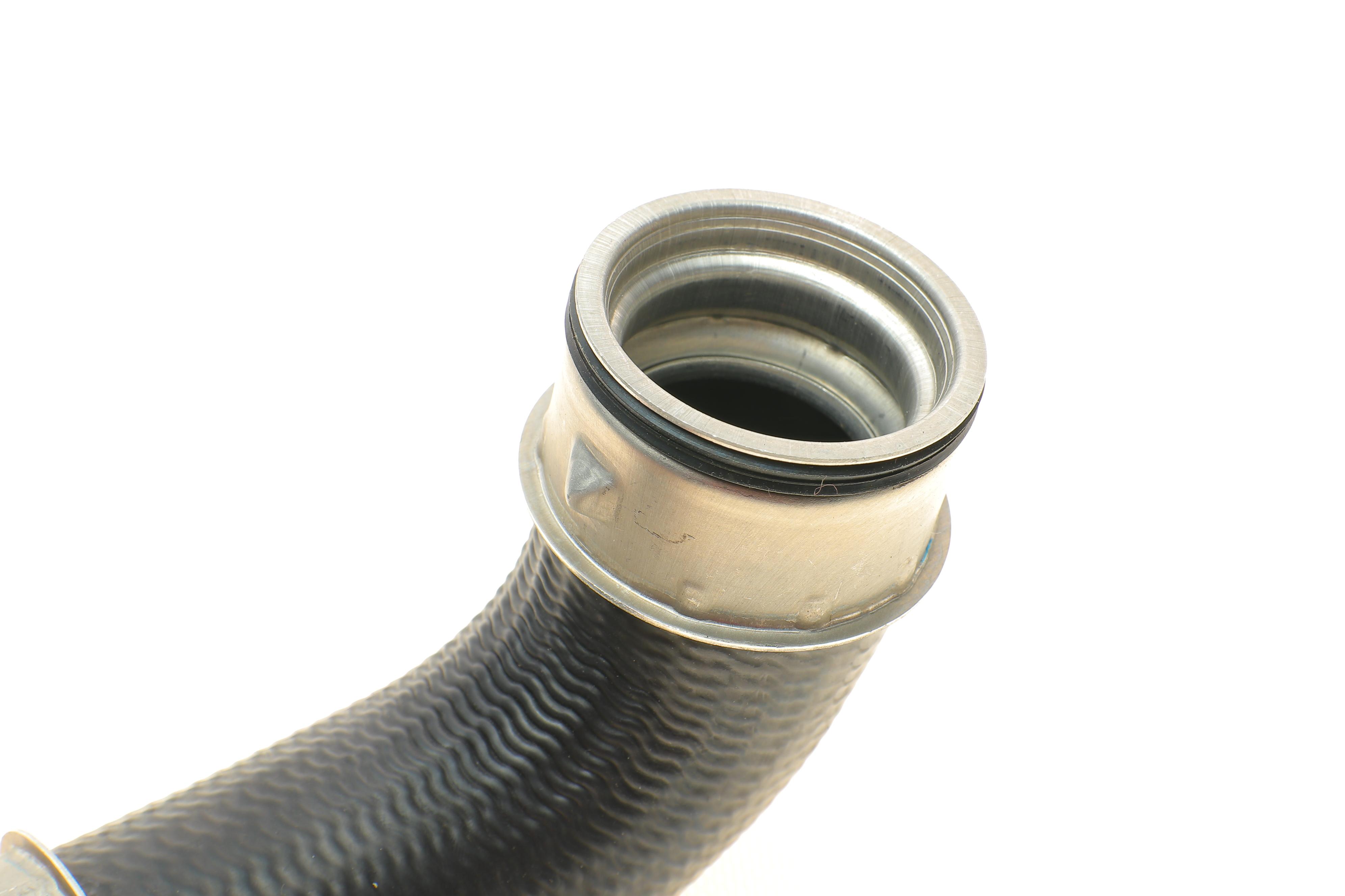 Патрубок інтеркулера (задній) (R) VW Caddy III 1.9DI (75kw)