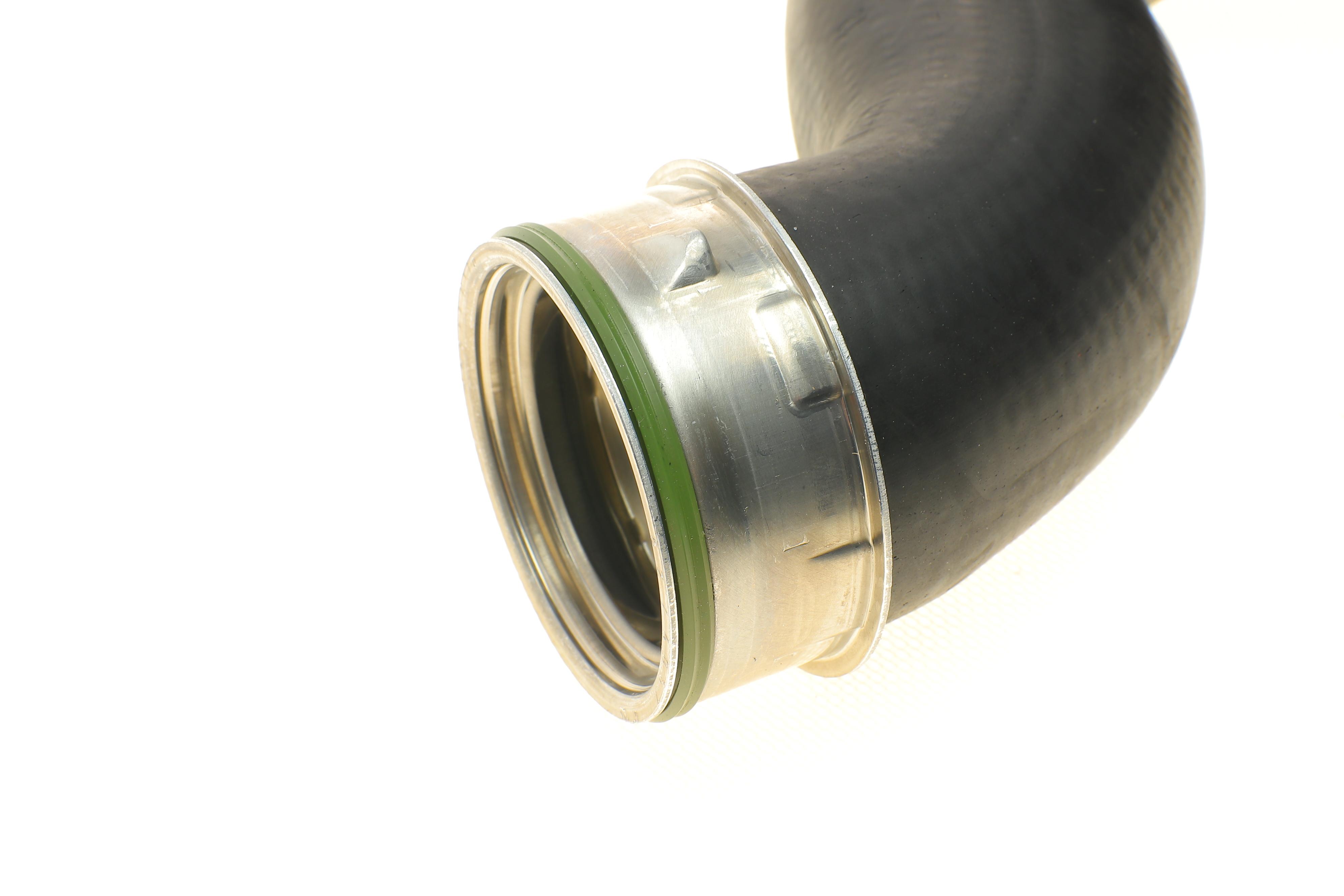 Патрубок інтеркулера (верхній) VW Passat/Golf V/Skoda Superb 2.0TDI 03-