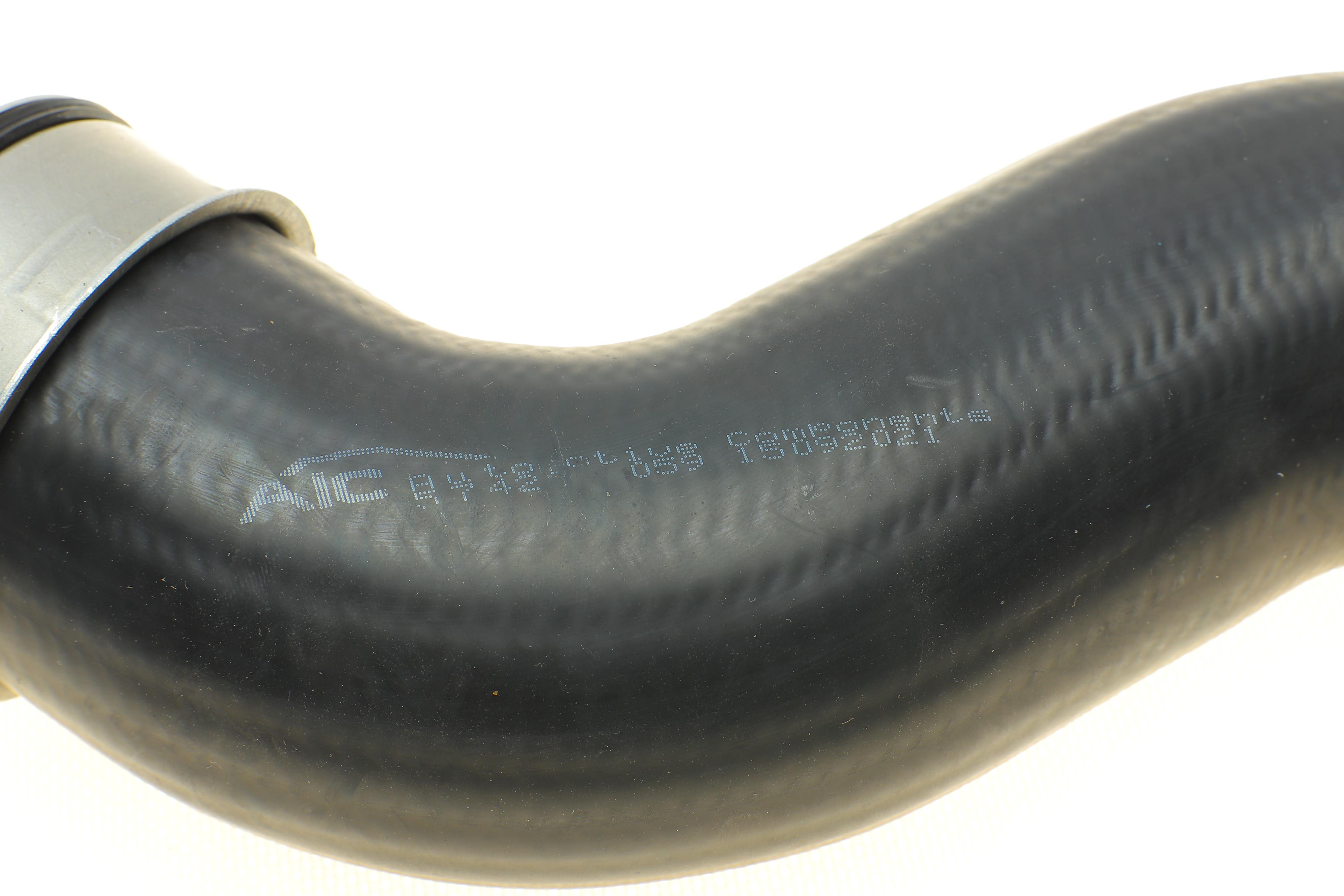 Патрубок інтеркулера (L) MB Vito (W639) 03- (OM646)