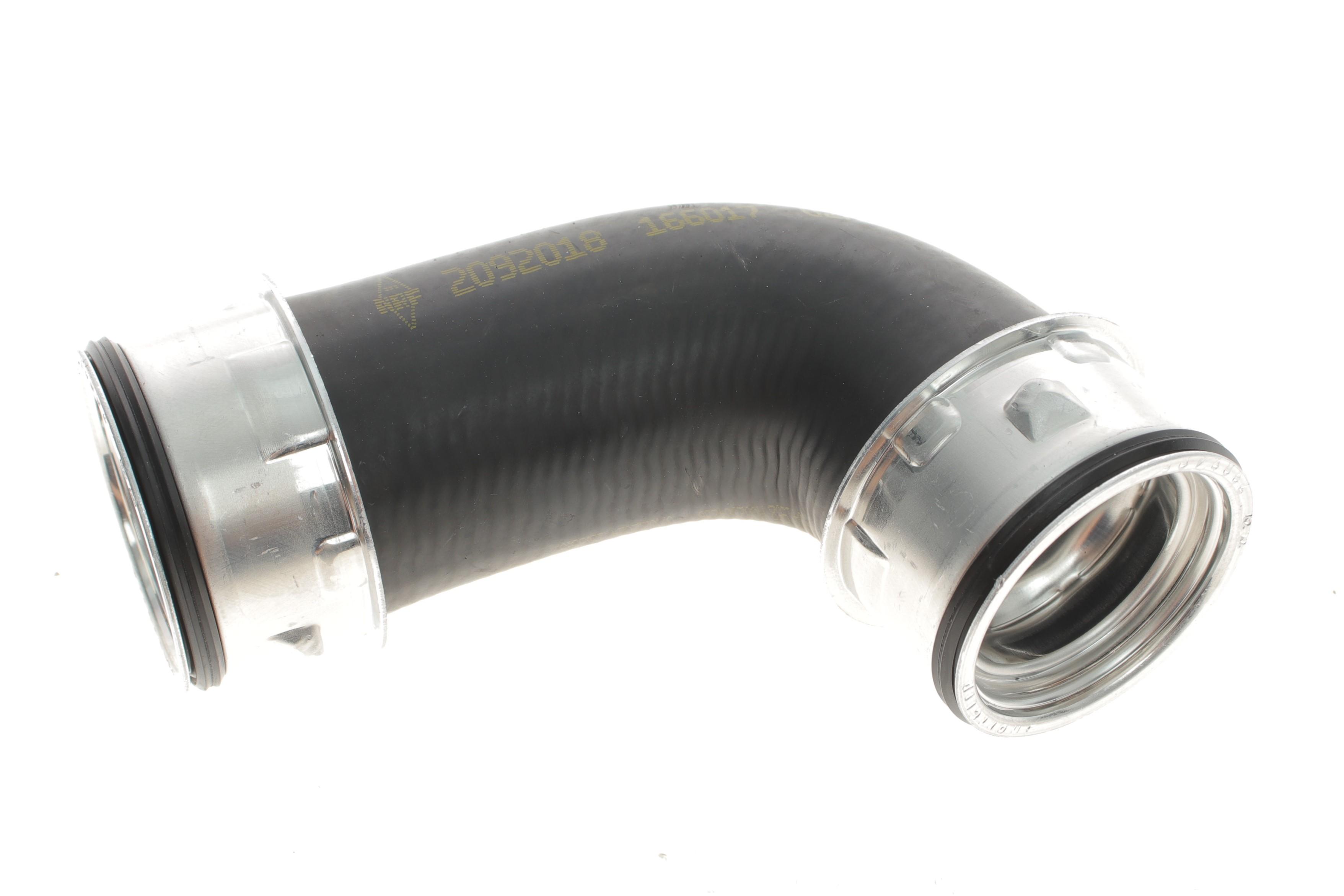 Патрубок інтеркулера (зверху) (R) VW Golf V/Passat 2.0 TDI 05-13