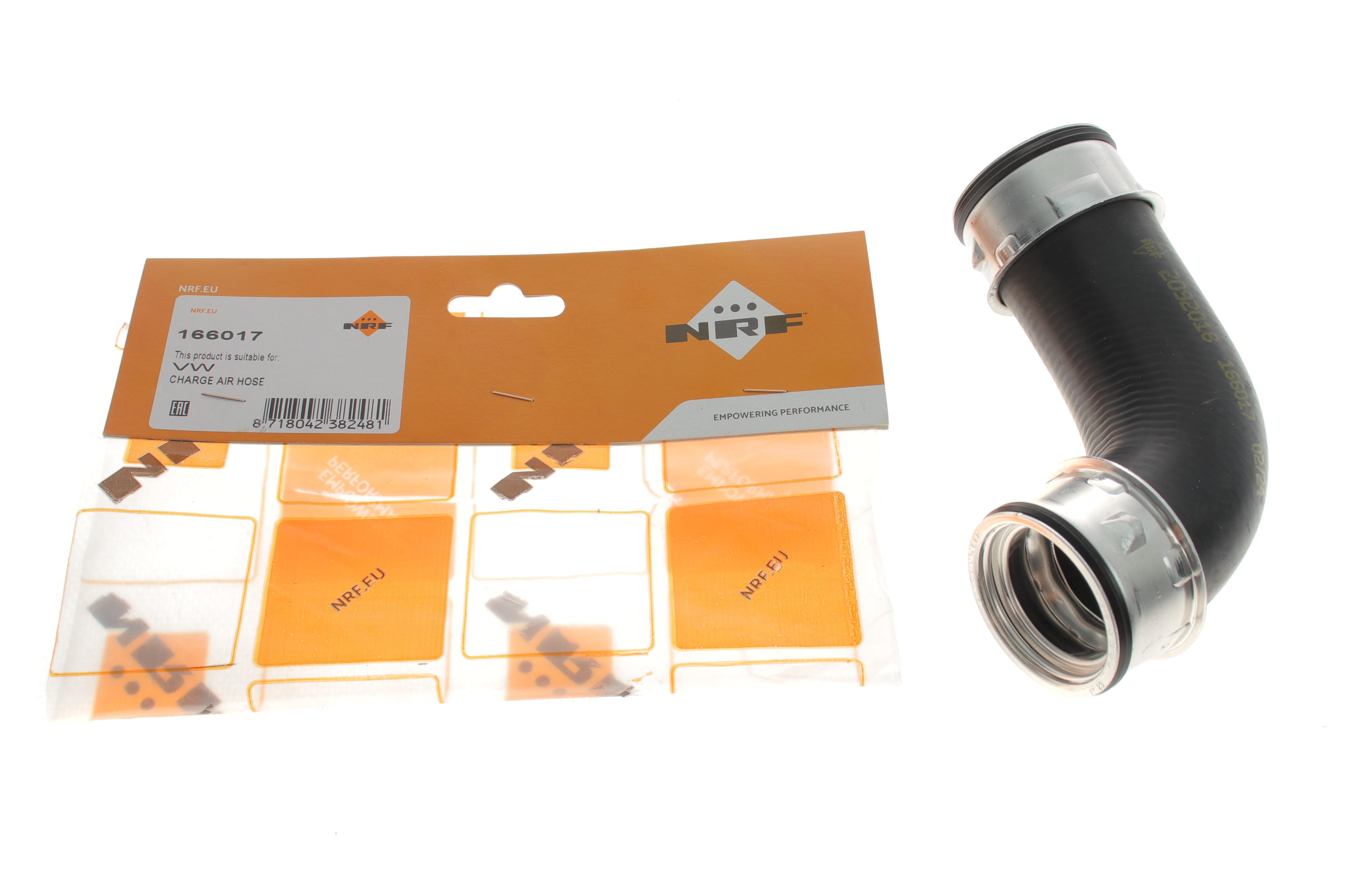 Патрубок інтеркулера (зверху) (R) VW Golf V/Passat 2.0 TDI 05-13